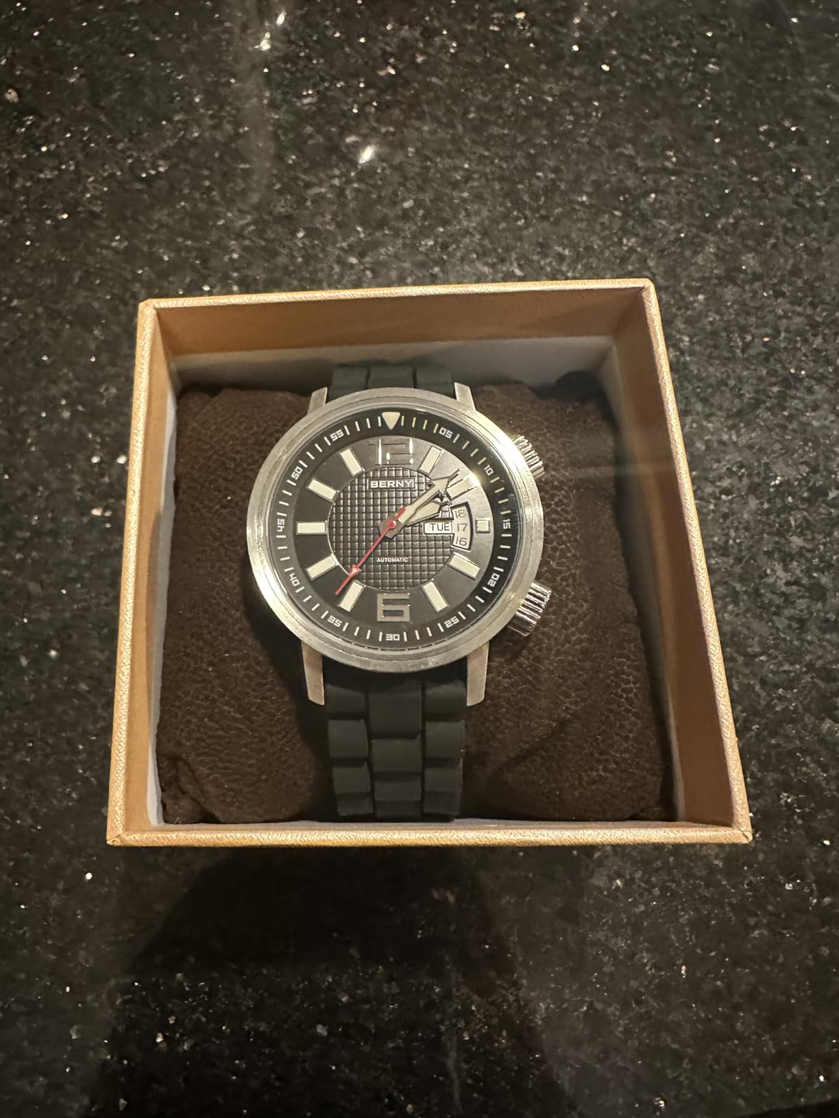 Automatic Mechanical Dive Watch for Men Self Winding Sport Silicone Strap Wristwatches Waterproof 20ATM Sapphire Glass Scratch Resistant Super Luminous-No Battery Required customer photo 2