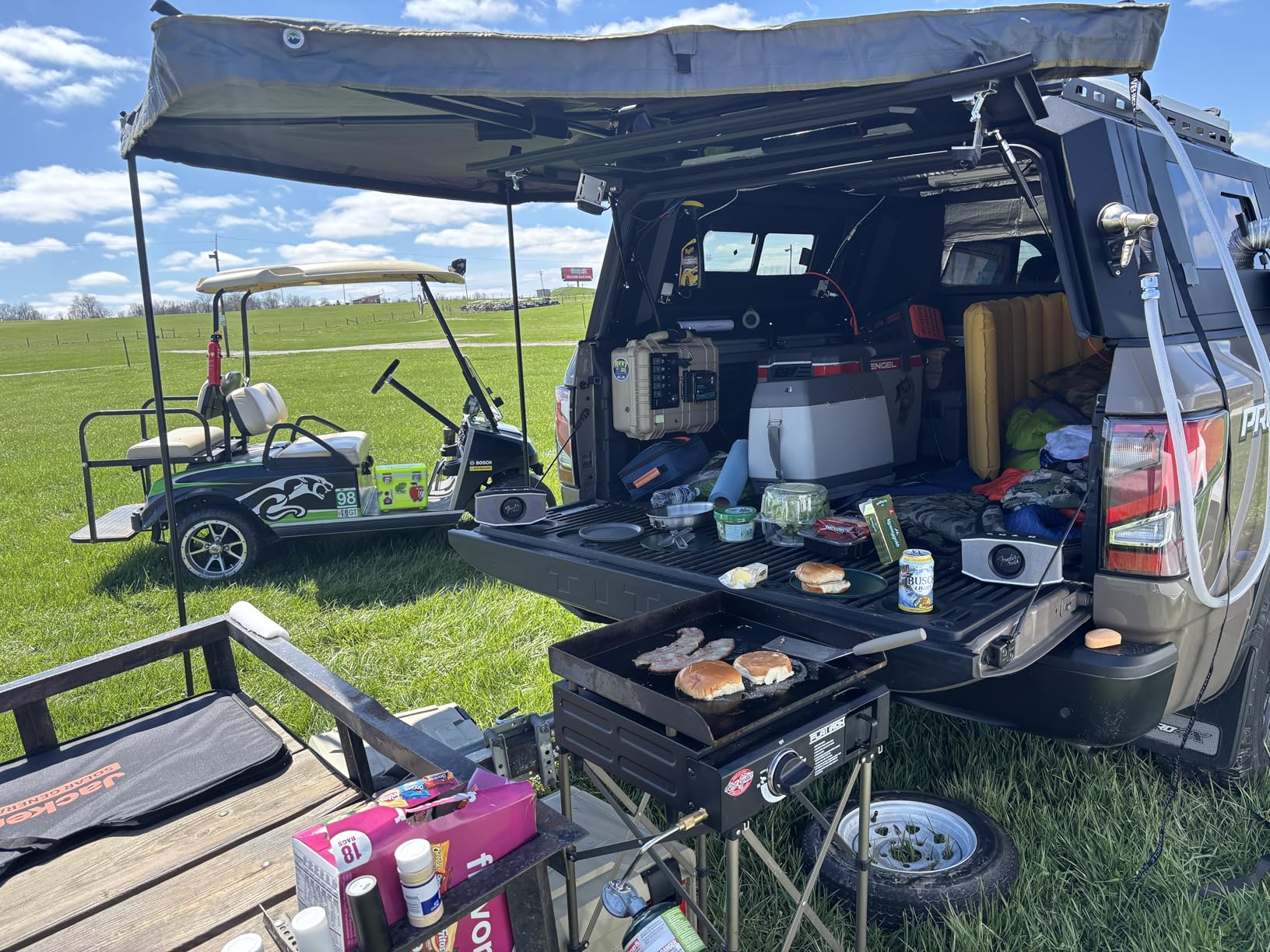 Overland Vehicle Systems 19689909 HD Nomadic 270 LTE Awning Passenger Side | 65 Sq Ft of Coverage | Dark Gray Fabric customer photo 2