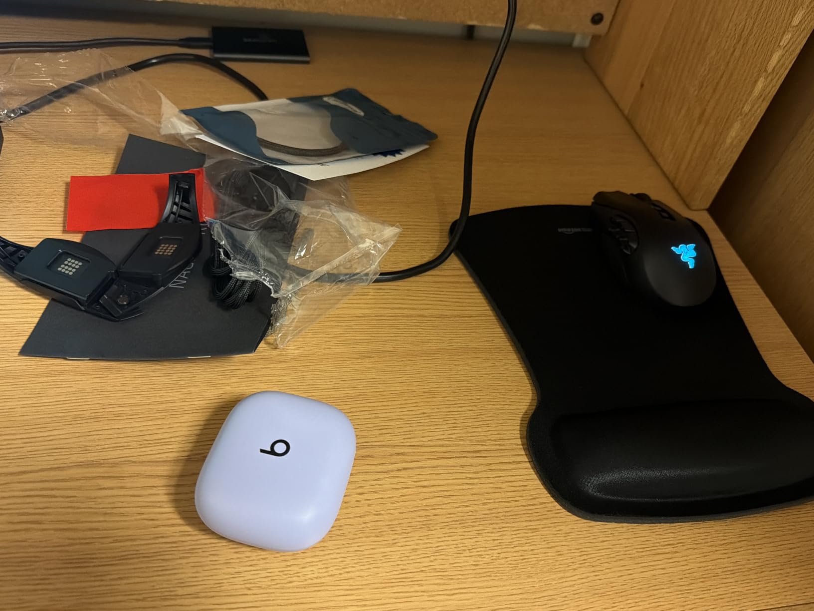 Razer Naga V2 Pro Wireless MMO Gaming Mouse -- 19+1 Programmable Buttons, 3 Swappable Side Plates, HyperScroll Pro Wheel, 30K DPI, Optical Mouse Switches Gen-3, 300 Hr Battery, Multi-Mode Connectivity customer photo 1