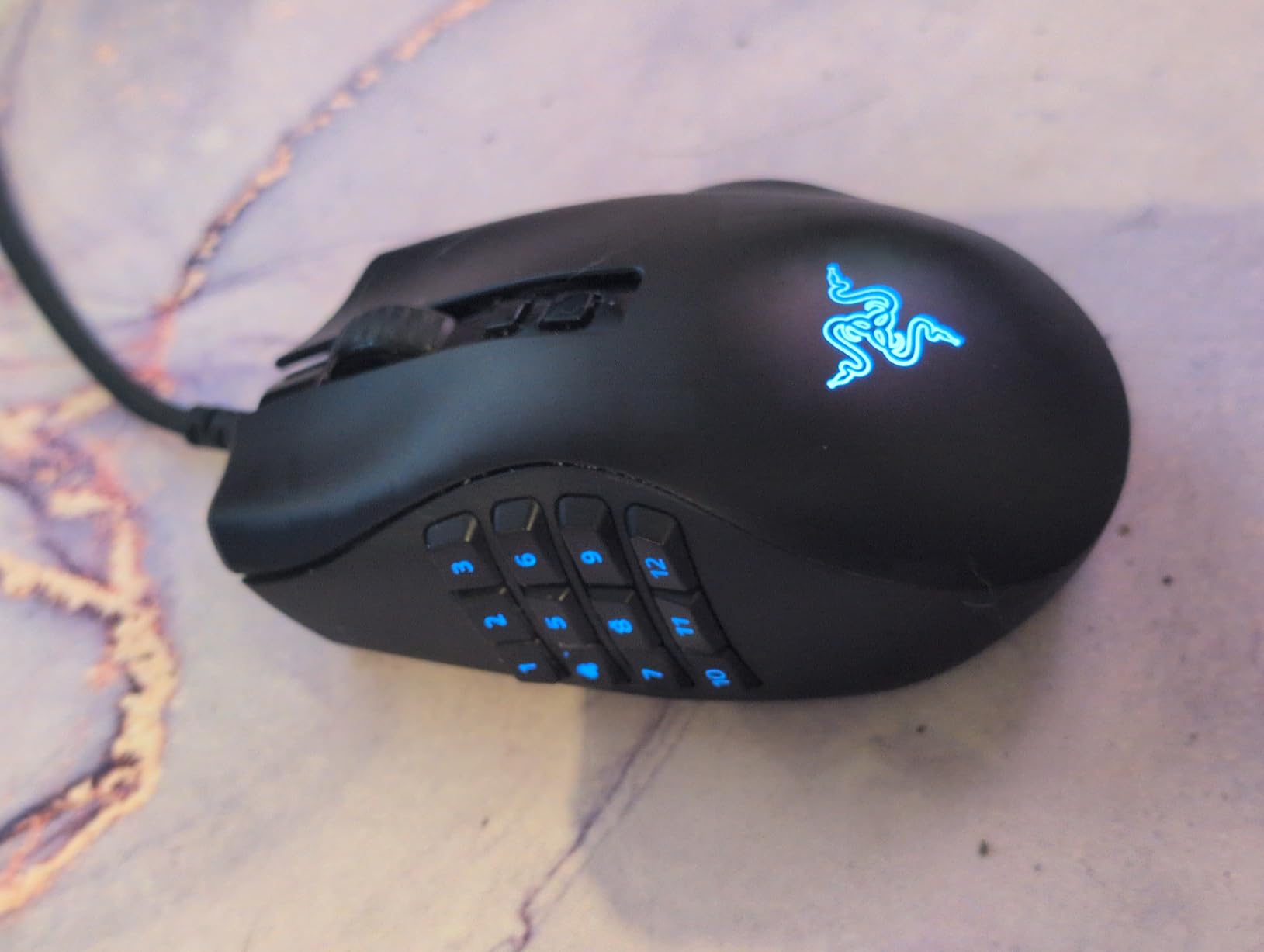 Razer Naga V2 Pro Wireless MMO Gaming Mouse -- 19+1 Programmable Buttons, 3 Swappable Side Plates, HyperScroll Pro Wheel, 30K DPI, Optical Mouse Switches Gen-3, 300 Hr Battery, Multi-Mode Connectivity customer photo 2