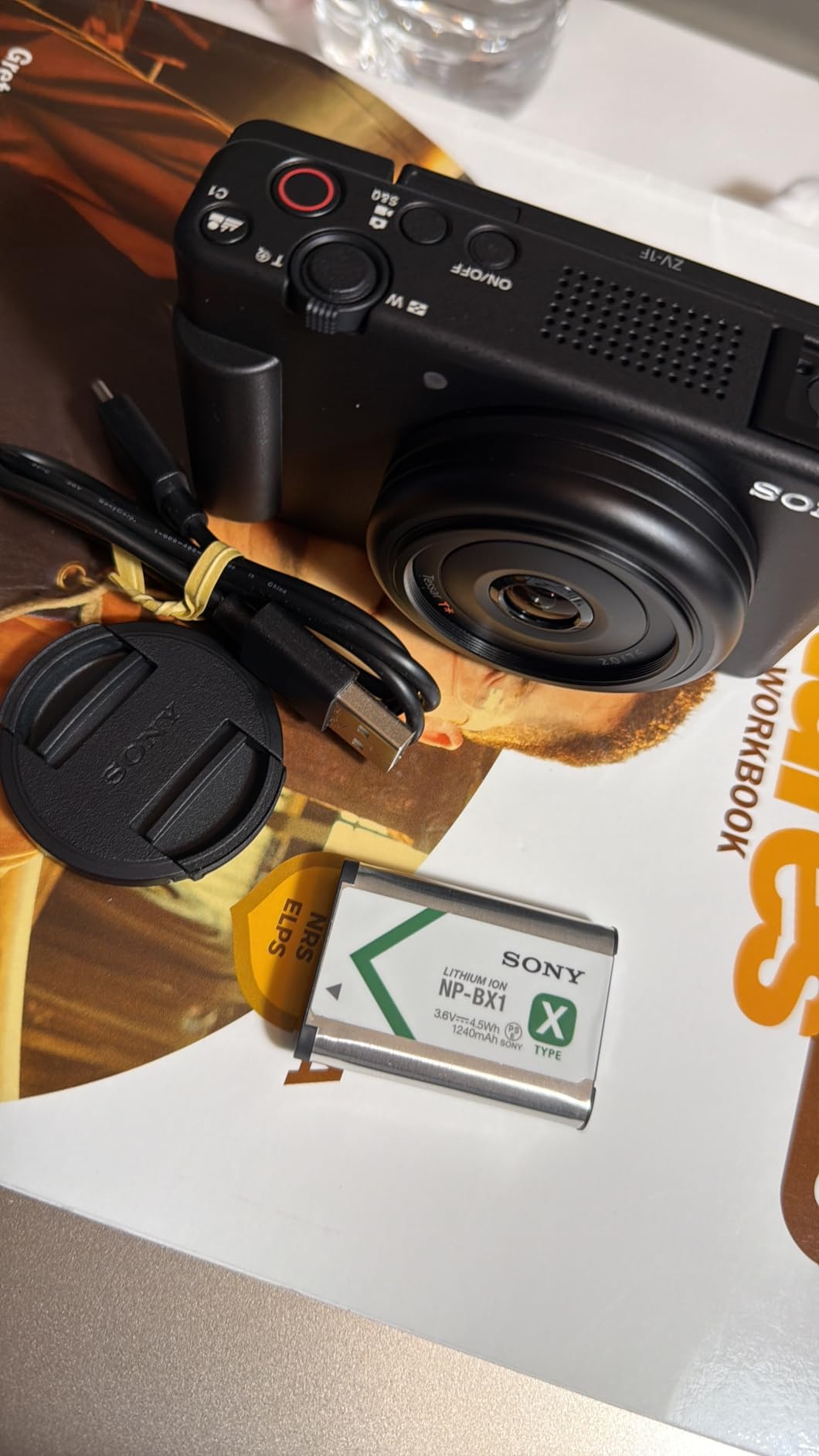 Sony ZV-1F Vlog Camera for Content Creators and Vloggers Black customer photo 2