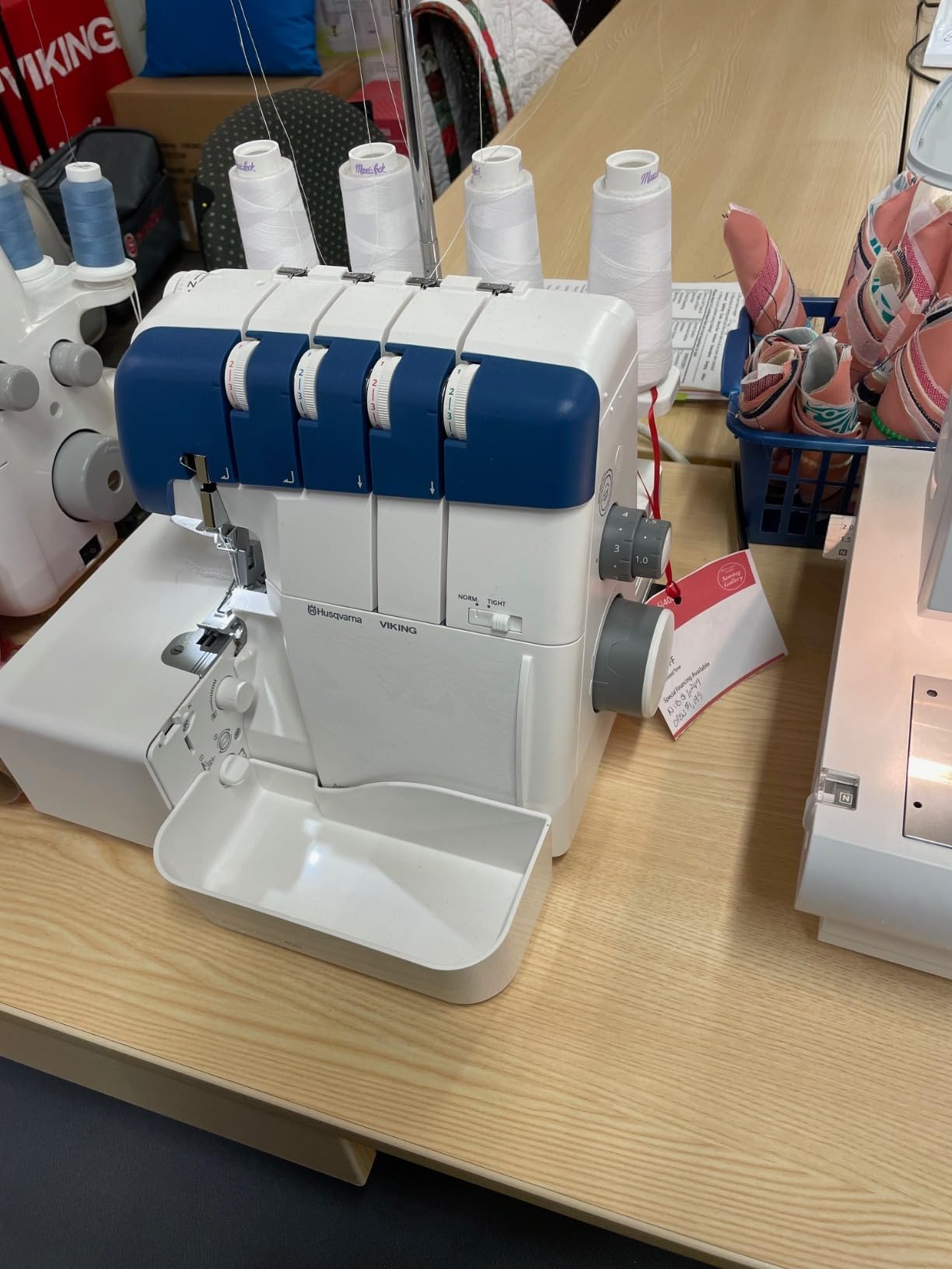 Brother AIR1800 Air Serger Sewing Machine with Jet Air Threading, 2/3/4-Thread Options, LED-Lit Work Area, 1300 Spm, Differential Feed, One-Touch Needle Threading customer photo 1