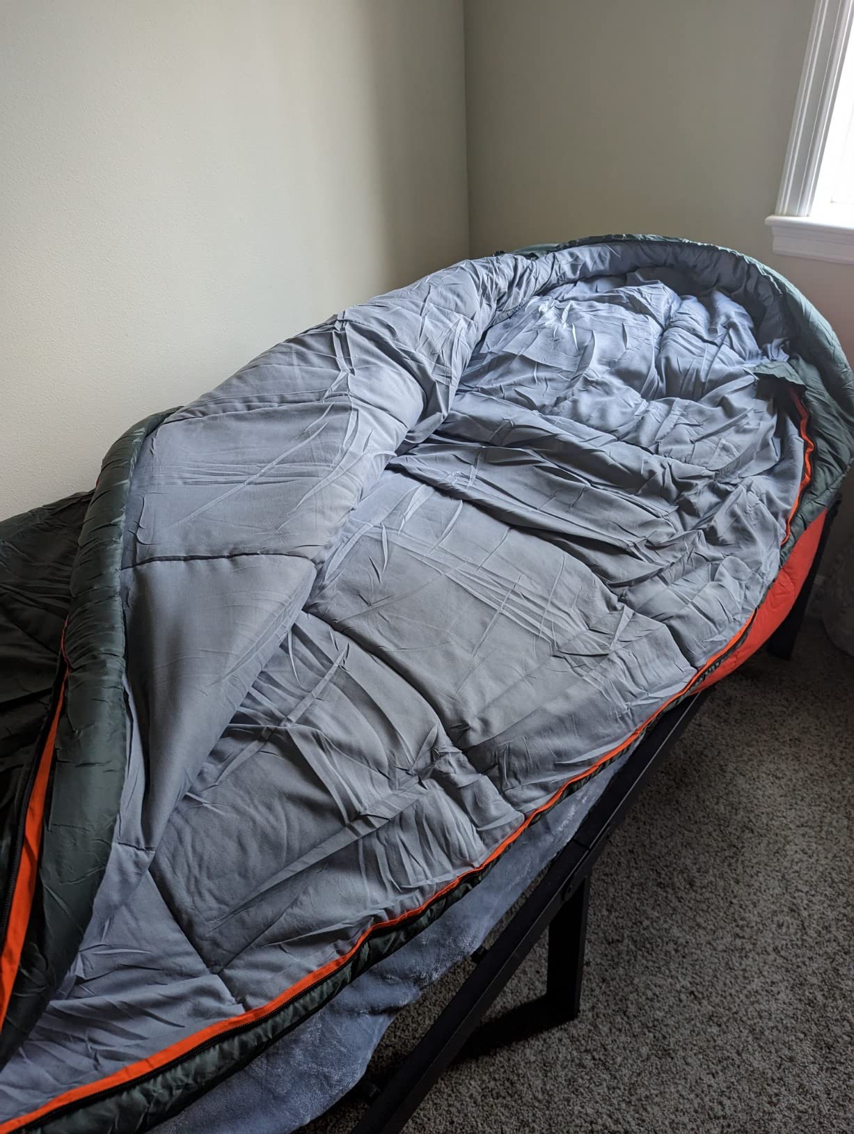 Amazon Basics 20 Degree F Cold Weather Mummy Sleeping Bag for Hiking, Outdoor Camping with No-Snag Zipper, Portable, 82 in x 33 in, Olive Green customer photo 2