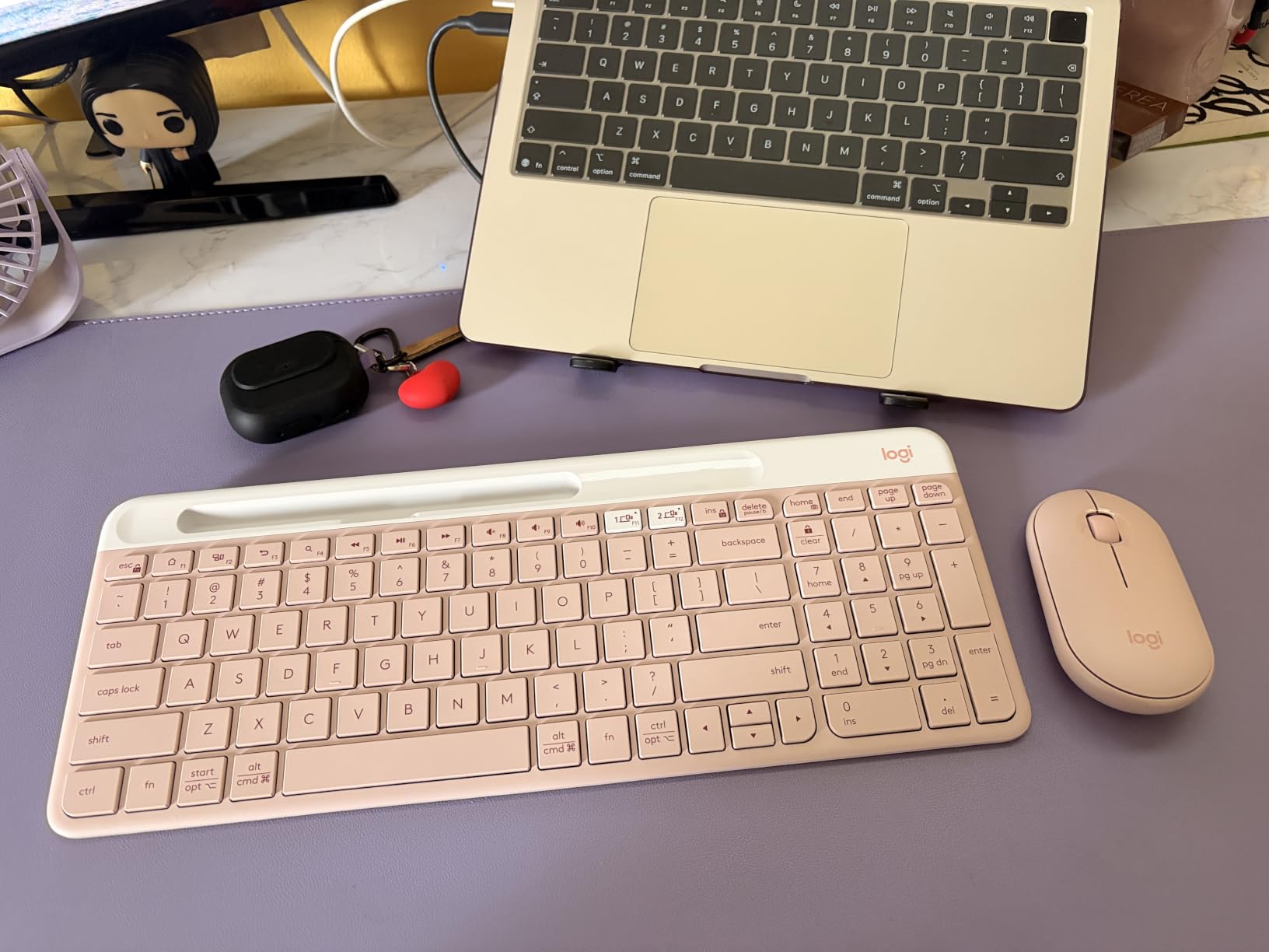 Logitech K585 Multi-Device Slim Wireless Keyboard, Built-in Cradle for Device; for Laptop, Tablet, Desktop, Smartphone, Win/Mac, Bluetooth/Receiver, Compact, Easy Switch, 24 Month Battery - Rose customer photo 1
