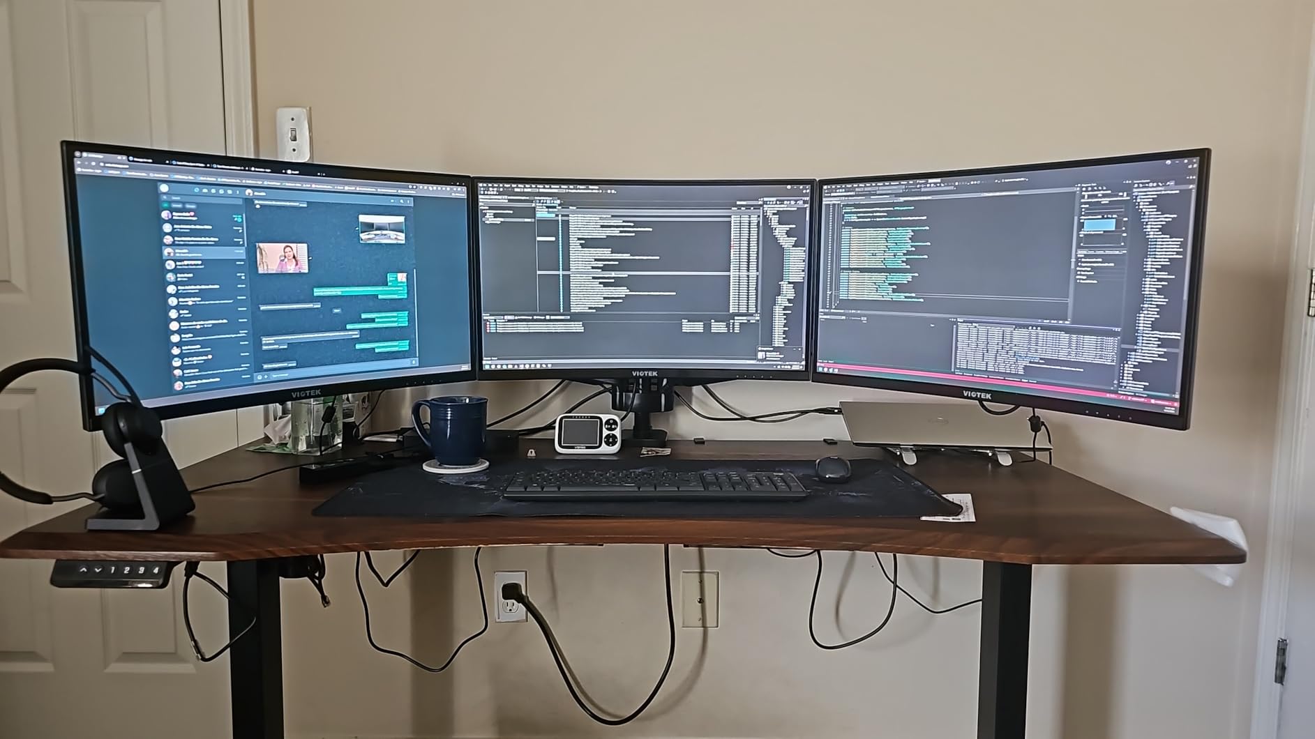 MOUNT PRO Triple Monitor Mount, 3 Monitor Desk Mount for Three Screens up to 32 Inch, Full Motion Gas Spring Heavy Duty Arm Hold up to 19.8lbs Each, Black customer photo 2