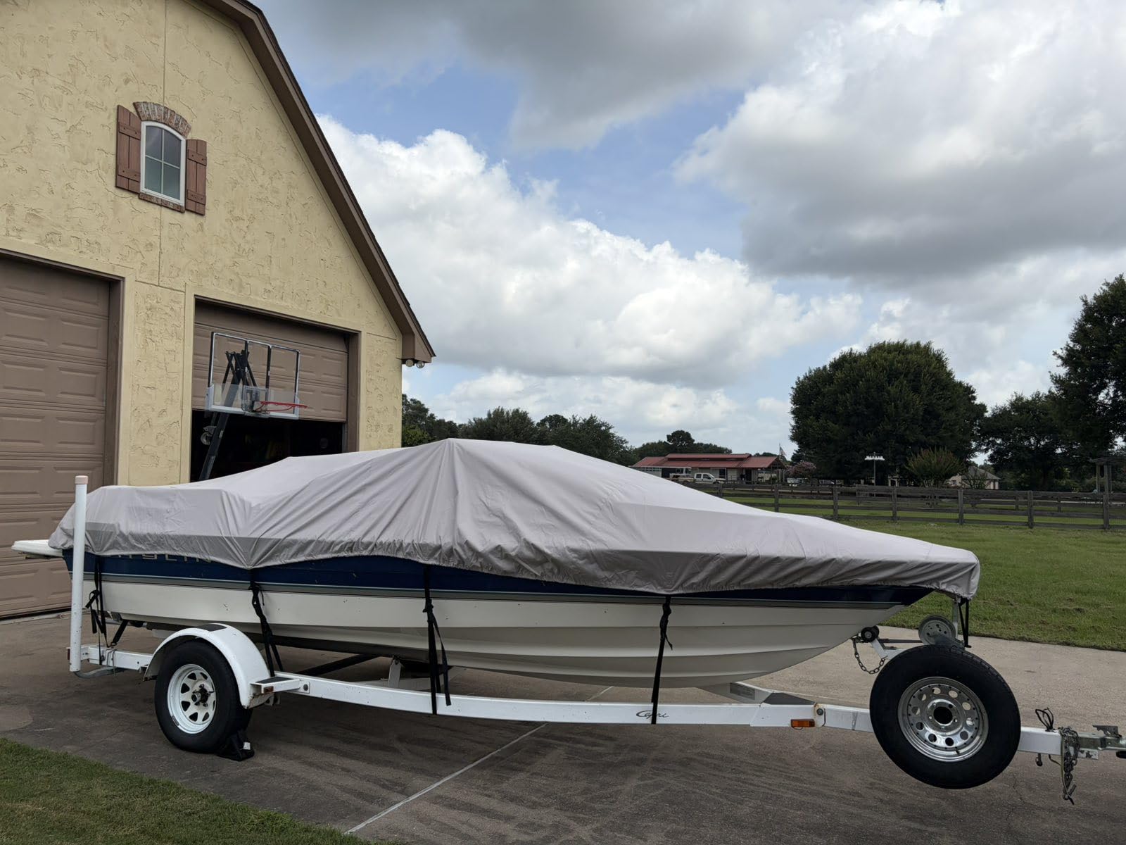 Boat Cover 16-18.5 ft, 1200D Waterproof V-Hull, Black | Heavy Duty, UV & Tear-Resistant, Air Vents, 11 Straps & Motor Cover customer photo 1