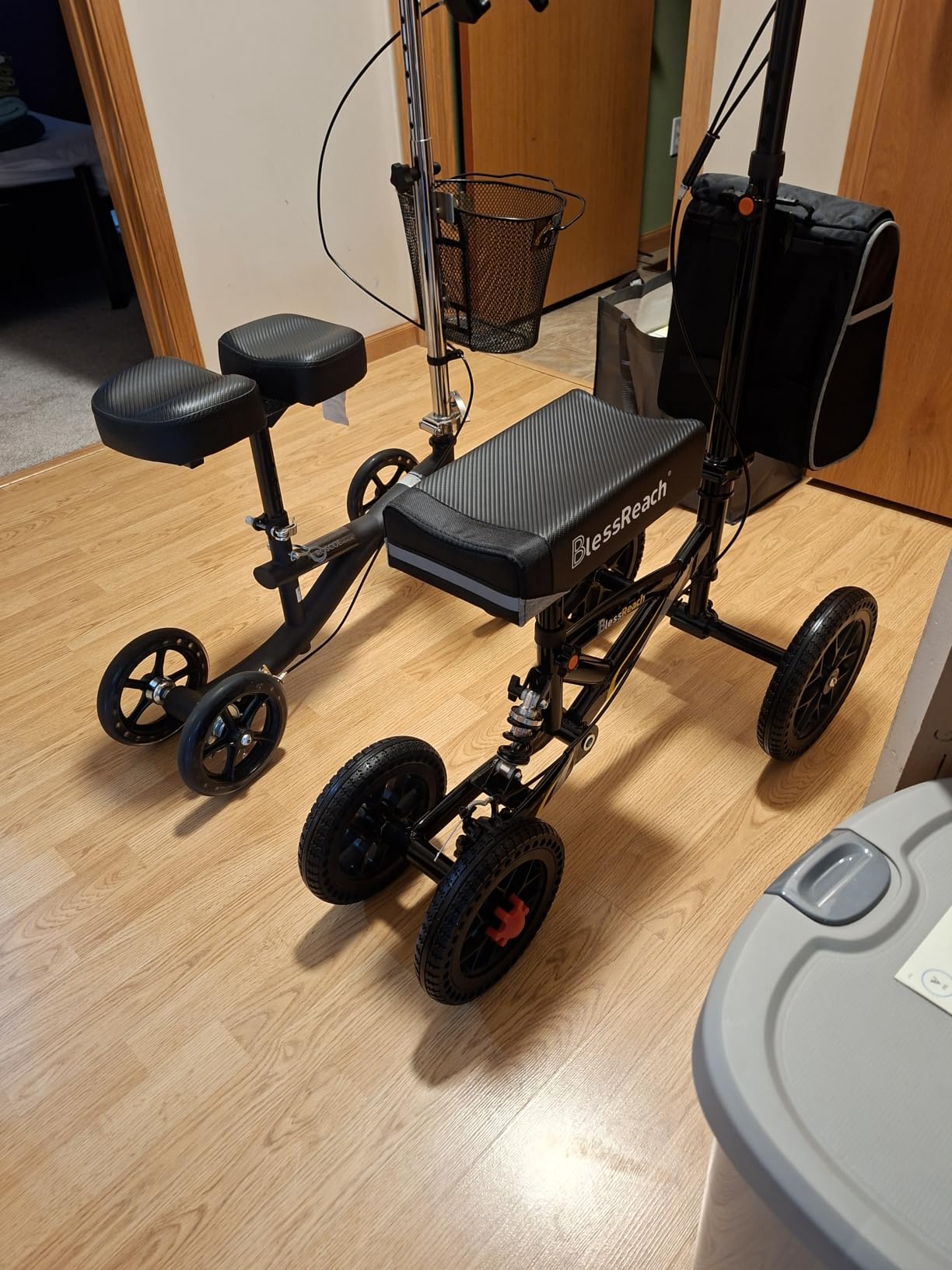 BlessReach All Terrain Foldable Knee Scooter Walker - Economical Knee Walker for Foot Injuries, Compact Crutches Alternative - Black customer photo 1