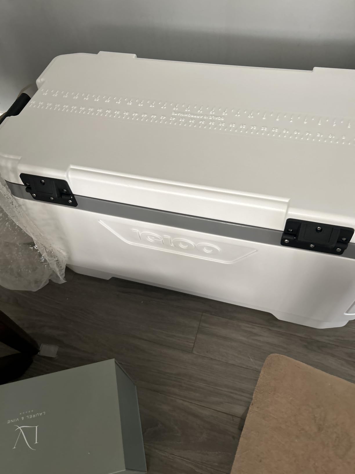 Igloo Marine Cooler | Insulated Hard Shell Ice Chest | Great for Fishing, Camping, Boating, & More customer photo 1