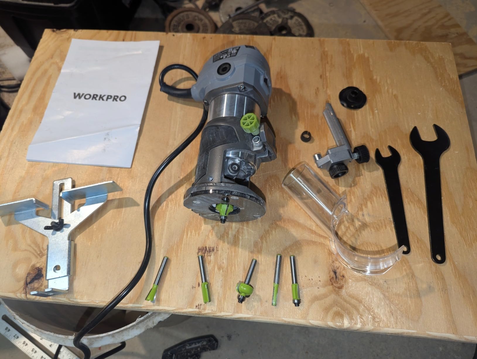 WORKPRO Compact Router Combo Kit, 6.5 Amp Compact Router Fixed Base & Plunge Router for Woodworking Slotting Trimming, 6 Variable Speeds to 32000 RPM customer photo 1