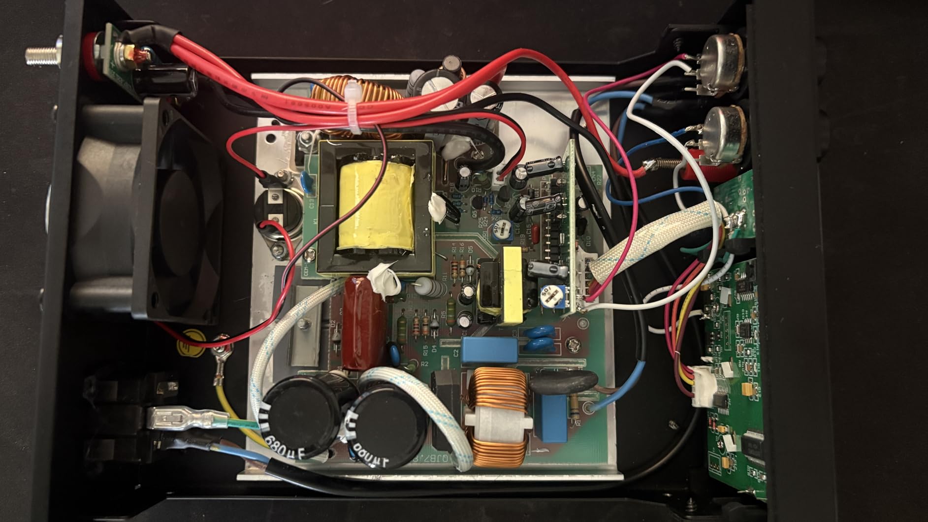 Universal Compact Bench Power Supply - 30 Amp Regulated Home Lab Benchtop AC-to-DC Converter 13.8 Volt/9-15Volt, Cooling Fan, Screw Type Terminals - Jesverty SPS-1332 customer photo 1
