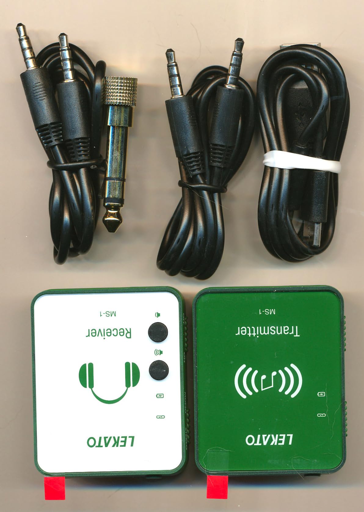 LEKATO Wireless in Ear Monitor System, 2.4G Stereo Wireless IEM System with Transmitter Beltpack Receiver Automatic Pairing, for Studio, Band Rehearsal, Live Performance, Green customer photo 2