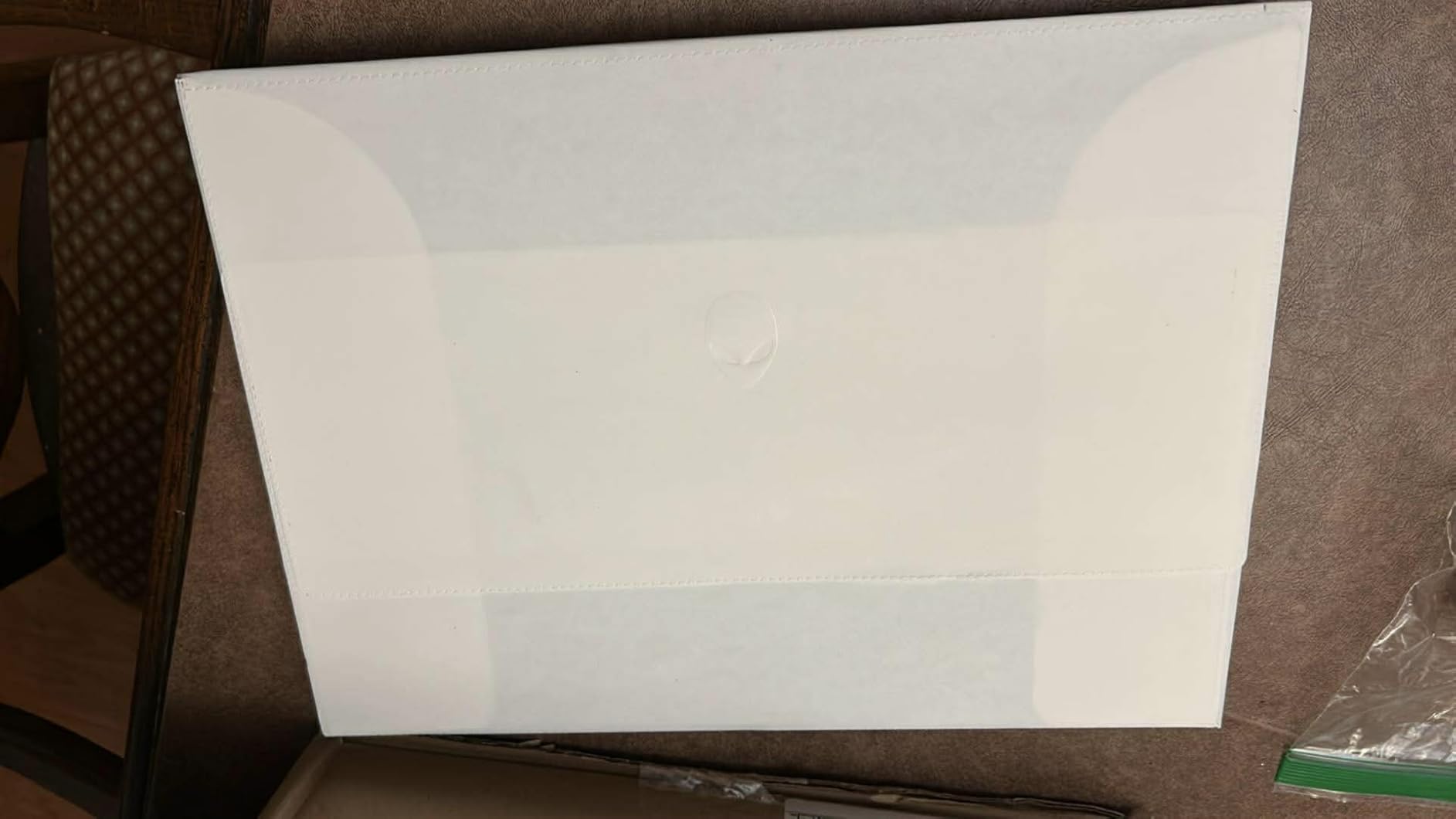 Alienware 16 Aurora Gaming Laptop, RTX 5050, Intel Core 7 240H, WQXGA 120Hz Display, 16GB DDR5 RAM, 1TB SSD, Windows 11 Home, Blue customer photo 1
