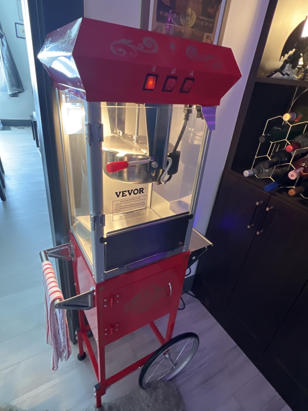VEVOR Commercial Popcorn Machine, 8 Oz Kettle, 850 W Popcorn Maker on Wheels for 48 Cups per Batch, Theater Style Popper with 3-Switch Control Steel Frame Tempered Glass Doors Cart 1 Scoop 2 Spoons | 850W Theater Style Popper, On Wheels, 48 Cups per Batch, 3-Switch Control, Tempered Glass Doors customer photo 1