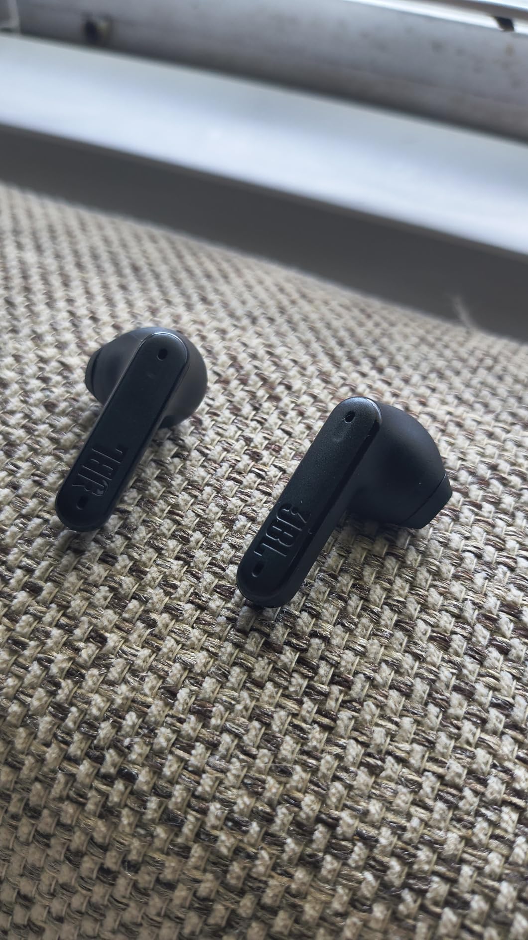 JBL Tune Flex - True Wireless Noise Cancelling Earbuds, Small Form Factor Design, Black customer photo 2