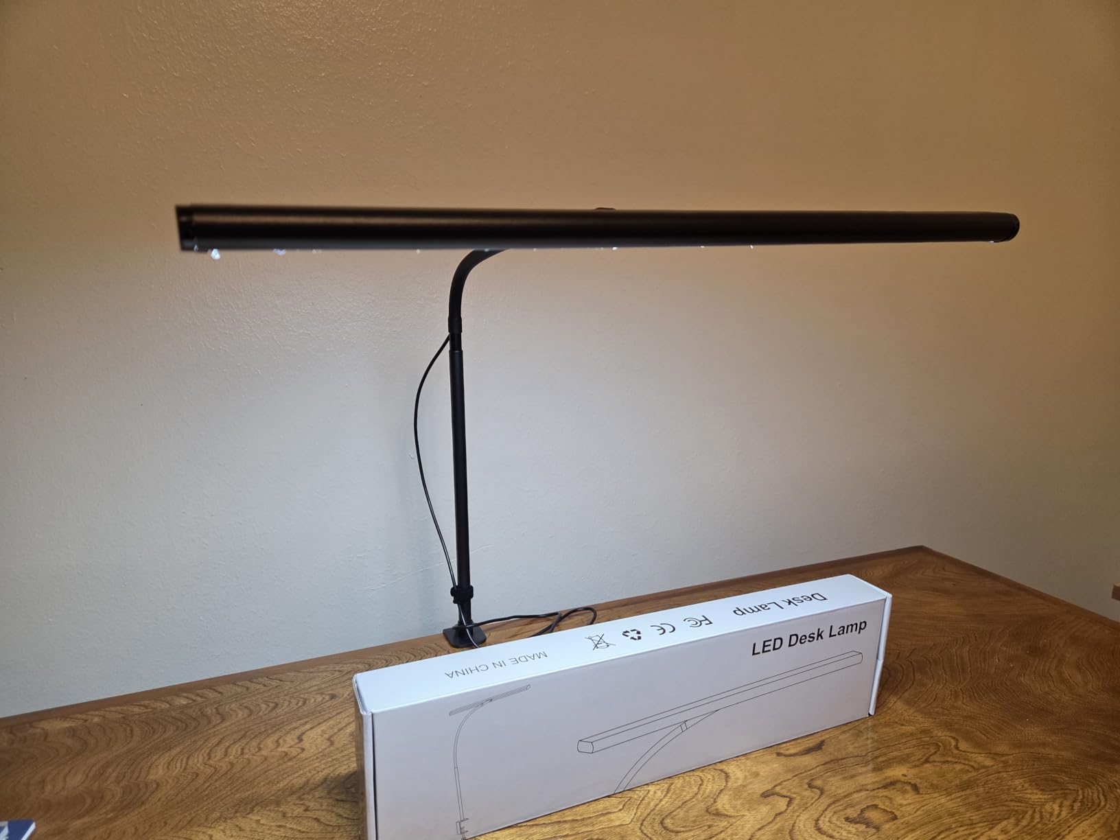 Airlonv LED Desk Lamp for Office Home, Eye-Caring Desk Light with Stepless Dimming Adjustable Flexible Gooseneck, 10W USB Adapter Desk Lamp with Clamp for Reading, Study, Workbench (Black) customer photo 2