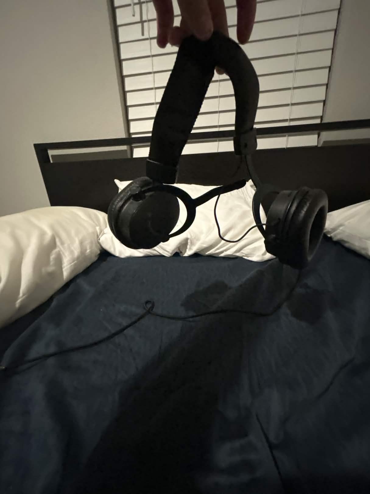 FIFINE Wired Gaming Headset, Gamer Headset with 3.5mm and USB Dual Connectivity, 7.1 Surround Sound, Tuned 50mm Drivers, Detachable Mic, Over-Ear Headphones for PC/PS5/Xbox - AmpliGame H9 customer photo 2