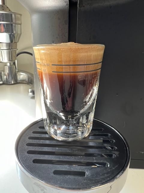 Vertuo Lattissima Coffee and Espresso Maker by De'Longhi, Matte Black & Glossy customer photo 1