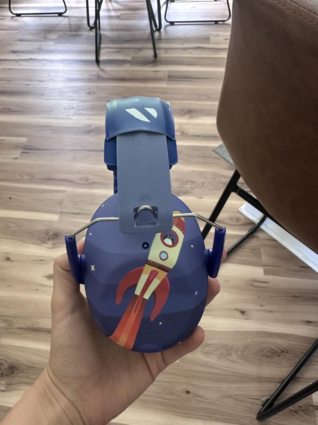 Vanderfields Hearing Protection Ear Muffs - Over 31 dB (2K Hz) Broad Noise Cancelling Sound Reduction Earmuffs for Kids 3-12 customer photo 2