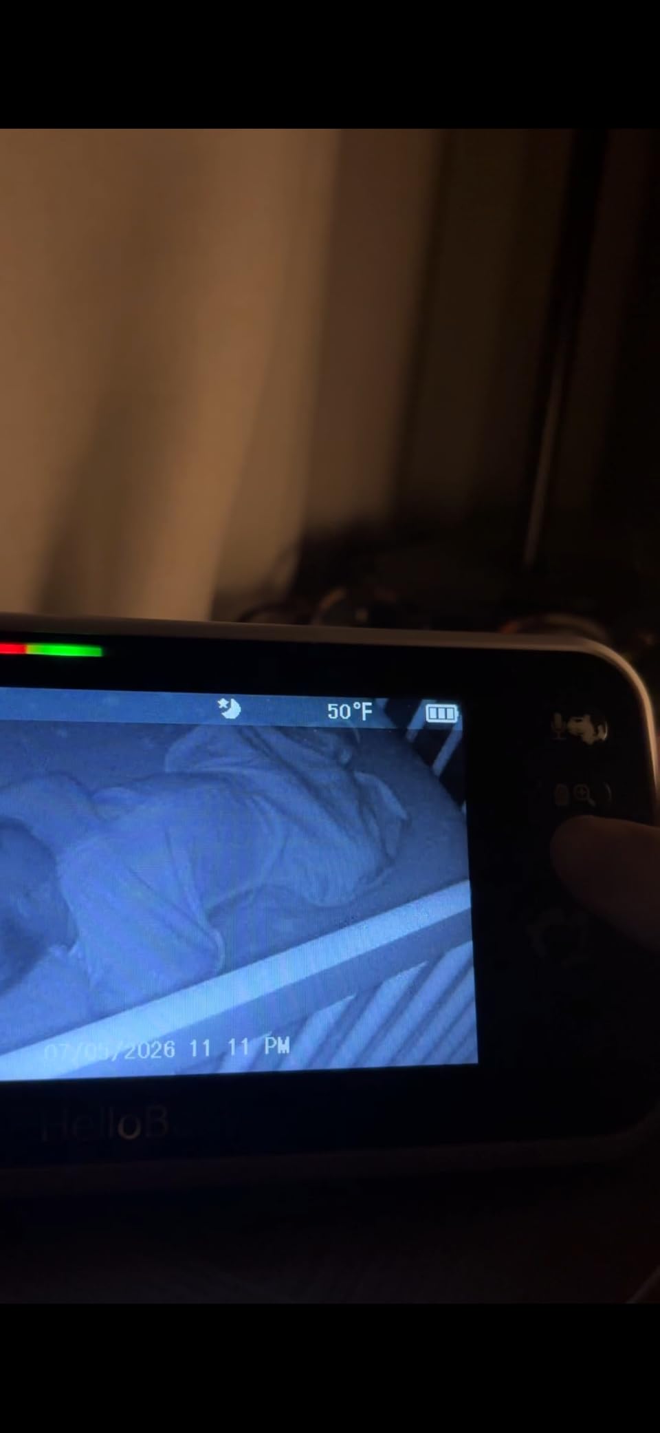 HelloBaby Upgrade 5'' Baby Monitor with 30-Hour Battery, 2 Cameras Pan-Tilt-Zoom, 1000ft Range Video Audio Baby Monitor No WiFi, VOX, Night Vision, 2-Way Talk, 8 Lullabies and Temperature customer photo 1