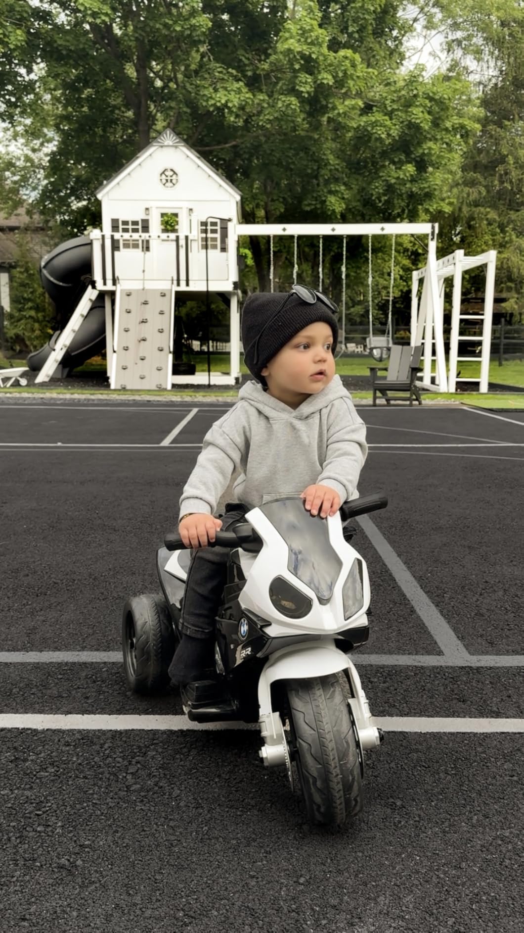 Aosom 6V Kids Electric Motorcycle Licensed BMW Toddler Motorcycle Red | Music, Headlight, 3 Wheeled, Gift for Boys & Girls customer photo 2
