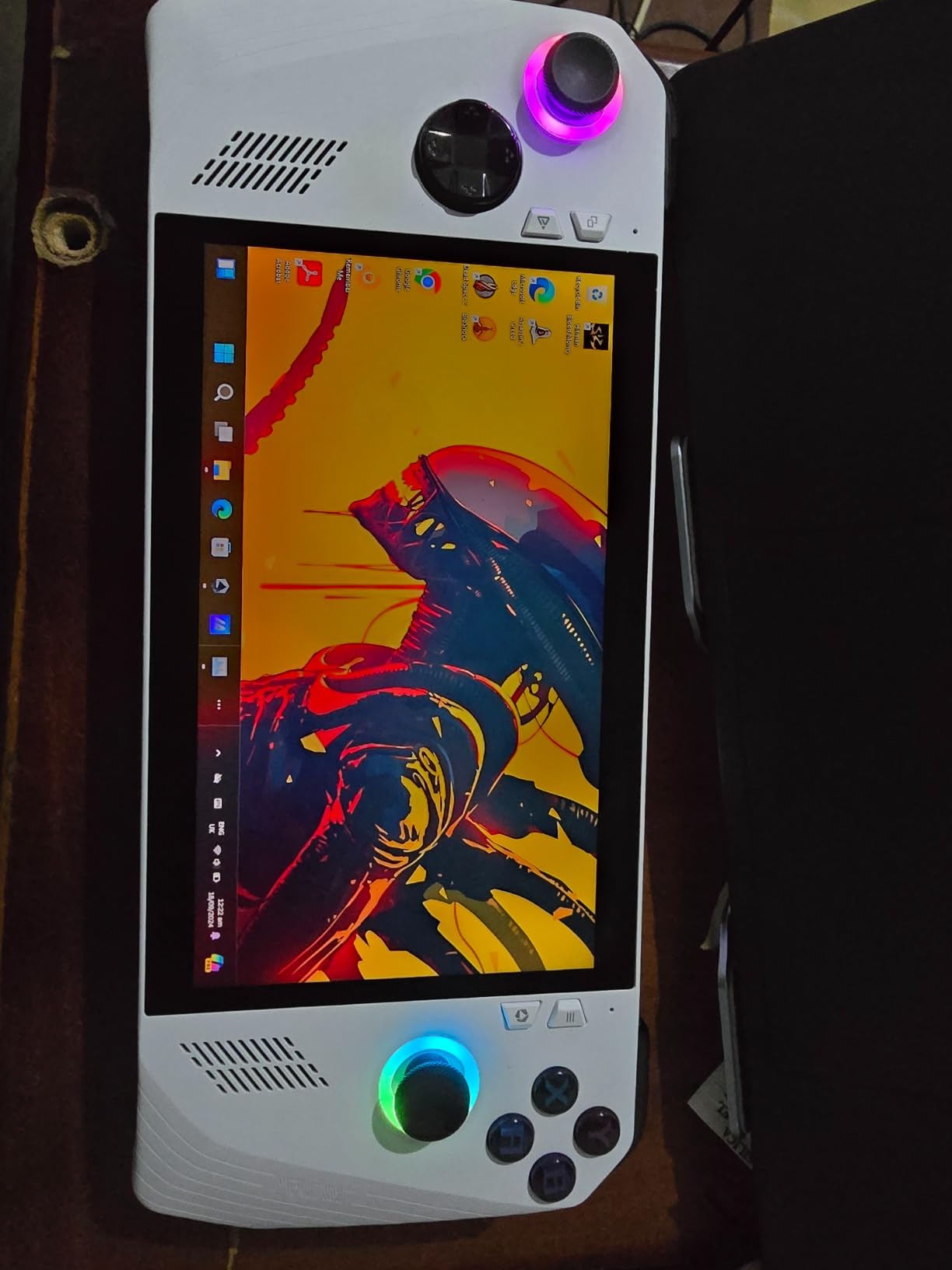 ROG Ally Gaming Handheld Console - Z1 Processor, 512GB, 1080p 120Hz Display, White customer photo 2