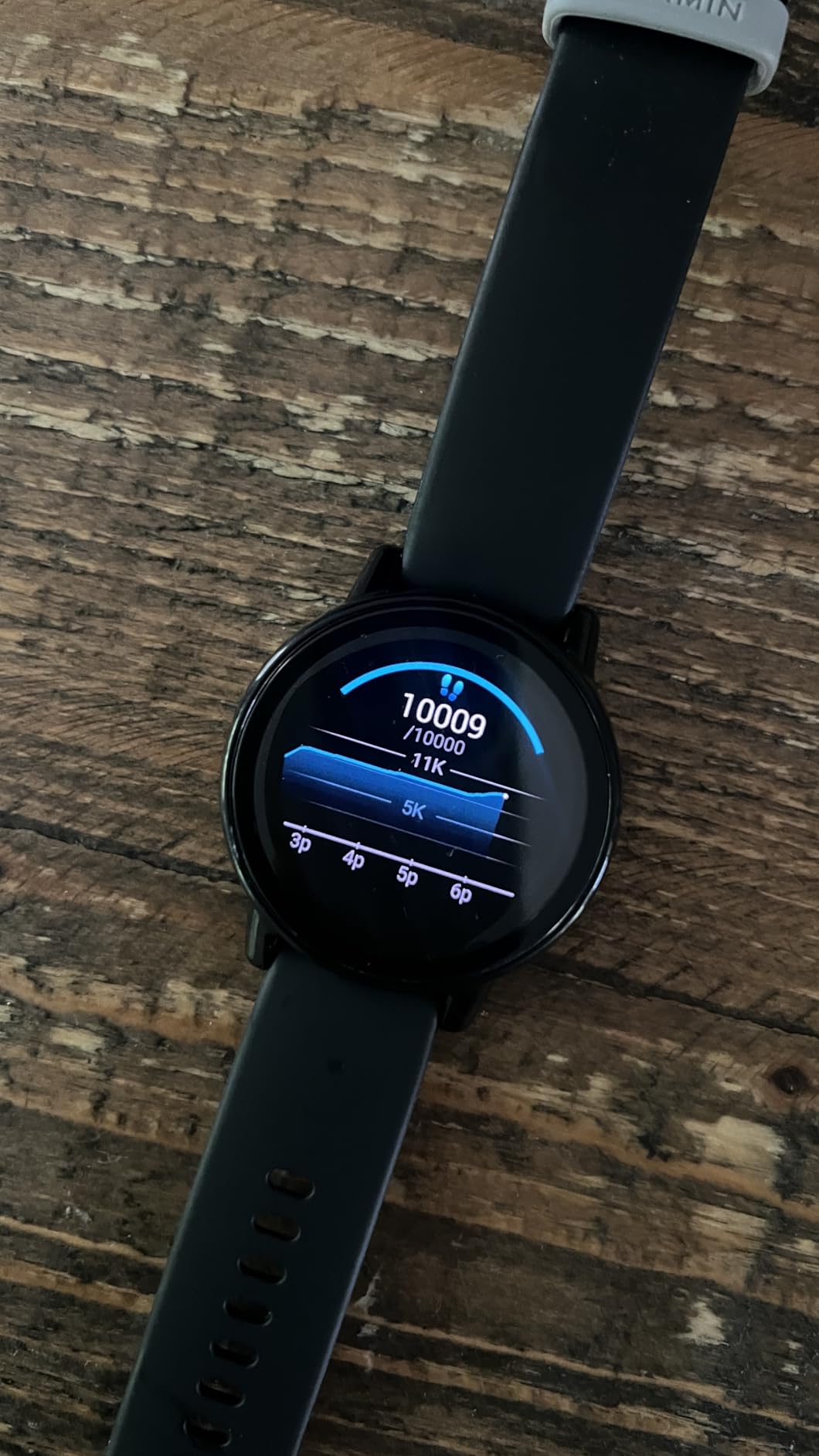 Garmin vivoactive 5, Health and Fitness GPS Smartwatch, AMOLED Display, Up to 11 Days of Battery, Ivory customer photo 2
