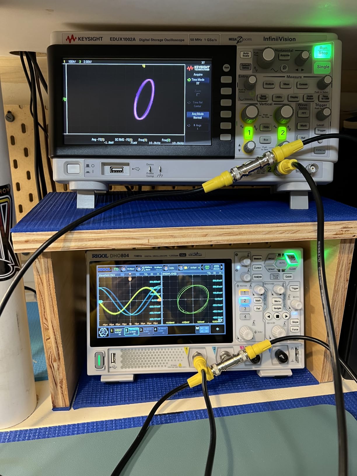 RIGOL DHO804 Portable Digital Oscilloscope, 70MHz, 4CH, 12-Bit Resolution | 12-bit high resolution, ultra-low noise floor, 7