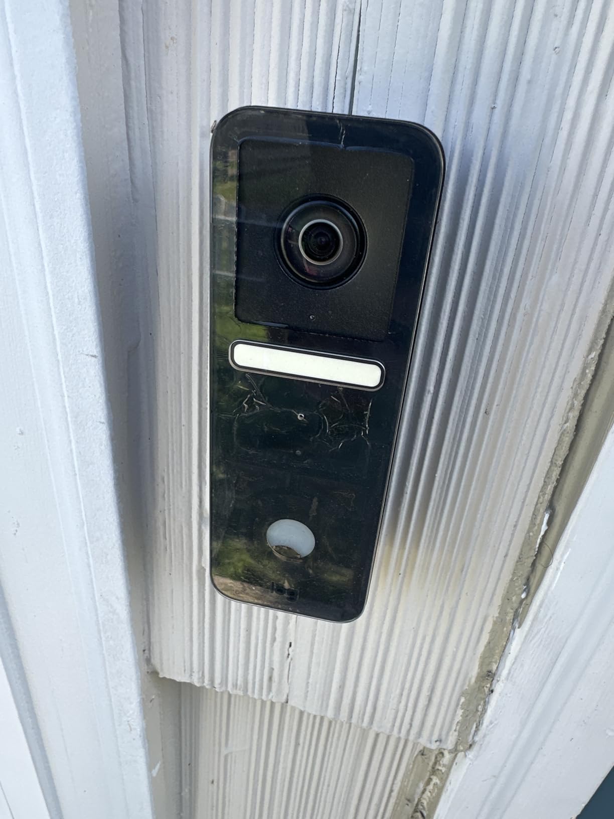 Logitech Circle View Apple HomeKit-Enabled Wired Doorbell TrueView Video, Face Recognition, Color Night Vision, and Head-to-Toe HD Video - Black (Renewed) customer photo 2