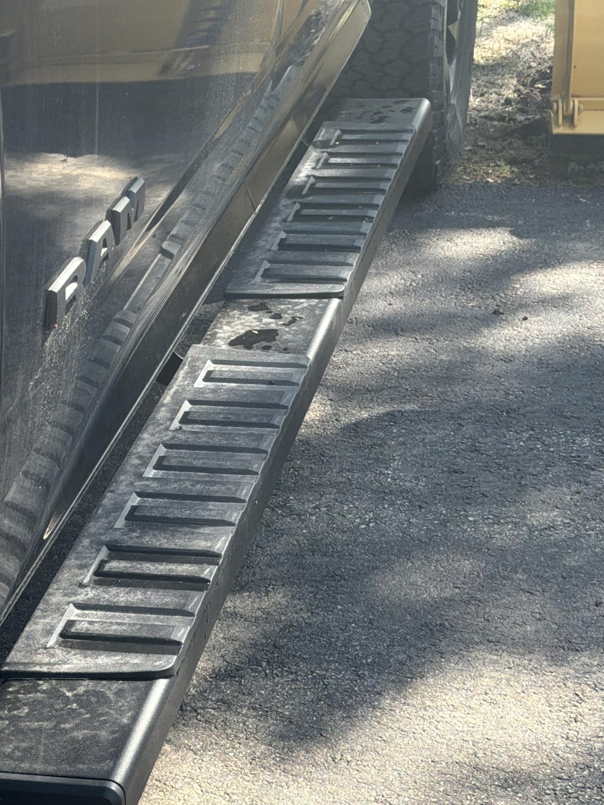 COMNOVA 6 Inch Running Boards for 2009-2018 Dodge Ram 1500 Crew Cab (Incl. 2019+ Classic Model), 10-26 Ram 2500 3500, Running Boards & Steps, Heavy Duty Carbon Steel Side Steps Nerf Bars. customer photo 1
