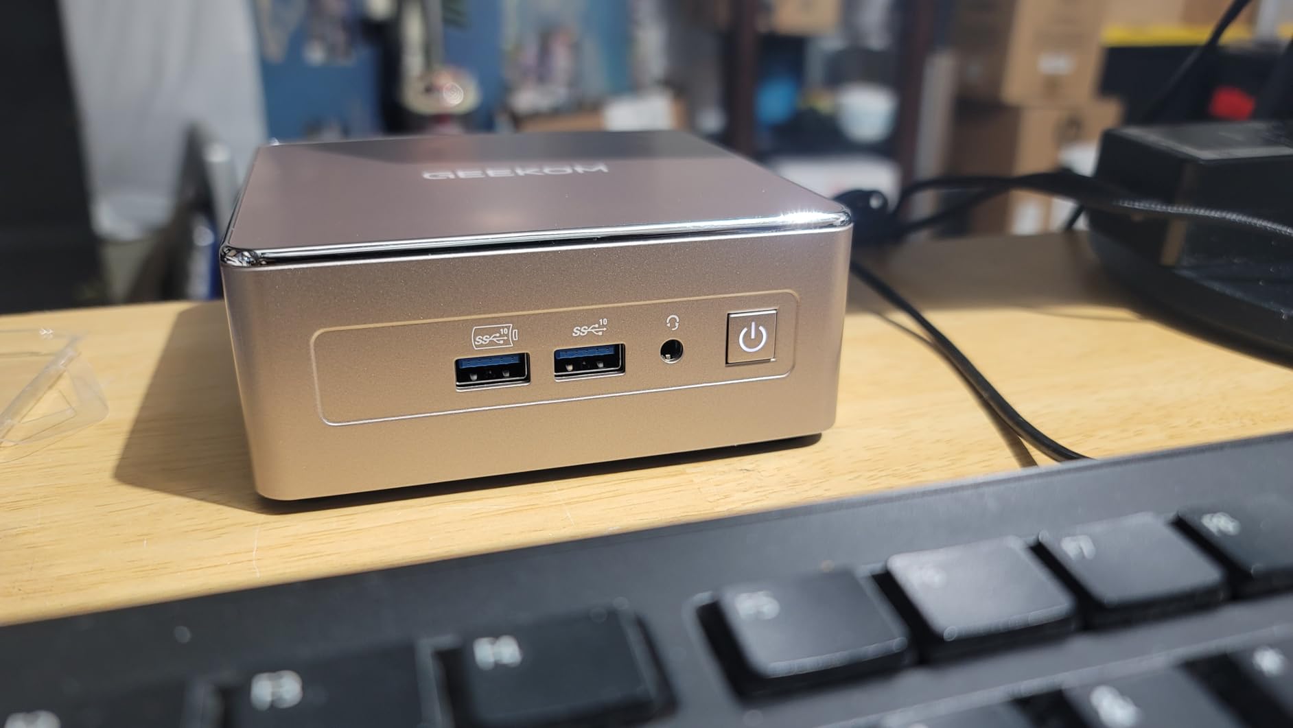 Air12 Mini PC for Business & WFH (2026), Intel 7505 (Up to 3.5GHz), 8GB RAM (Dual-Slot Upgradeable), 256GB M.2 SSD, 8K & Triple 4K Display, 3-Year Warranty, Windows 11 Pro Desktop Computer customer photo 1