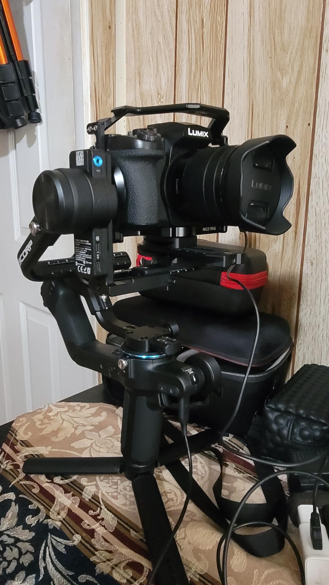 FeiyuTech SCORP 2 KIT Gimbal Stabilizer for DSLR and Mirrorless Camera,Built-in AI Tracking,3-Axis Gimbal for Sony/Canon/Nikon/Fujifilm, Max 5.51lbs,Touch Screen, Native Vertical Shooting with Case customer photo 1