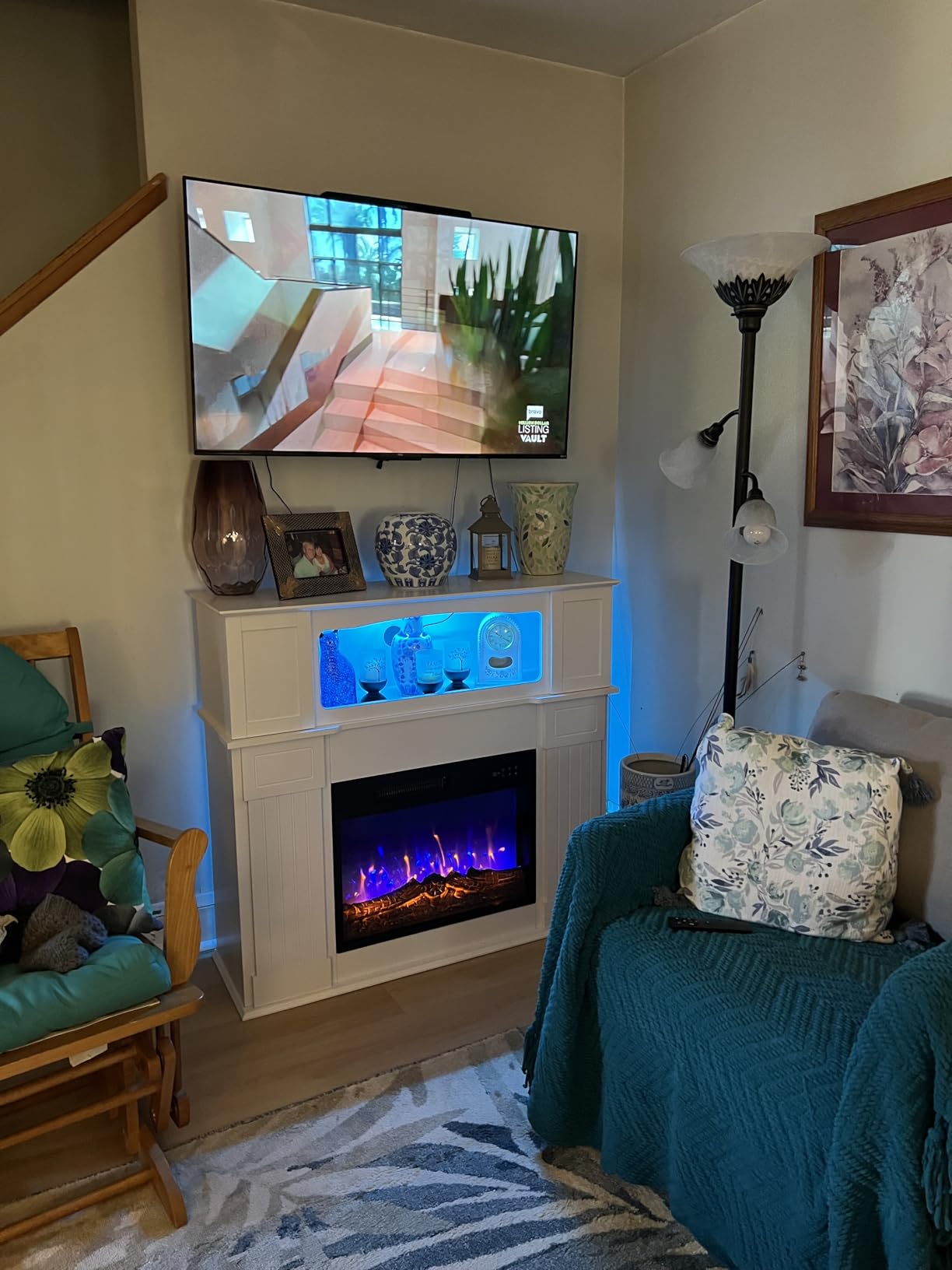 BOSSIN 43 Electric Fireplace with Mantel, Freestanding Electric Fireplace Heater TV Stand with 23 Insert, Fire Place Insert Adjustable Flames and LED Light Strip, Remote Control, White customer photo 1