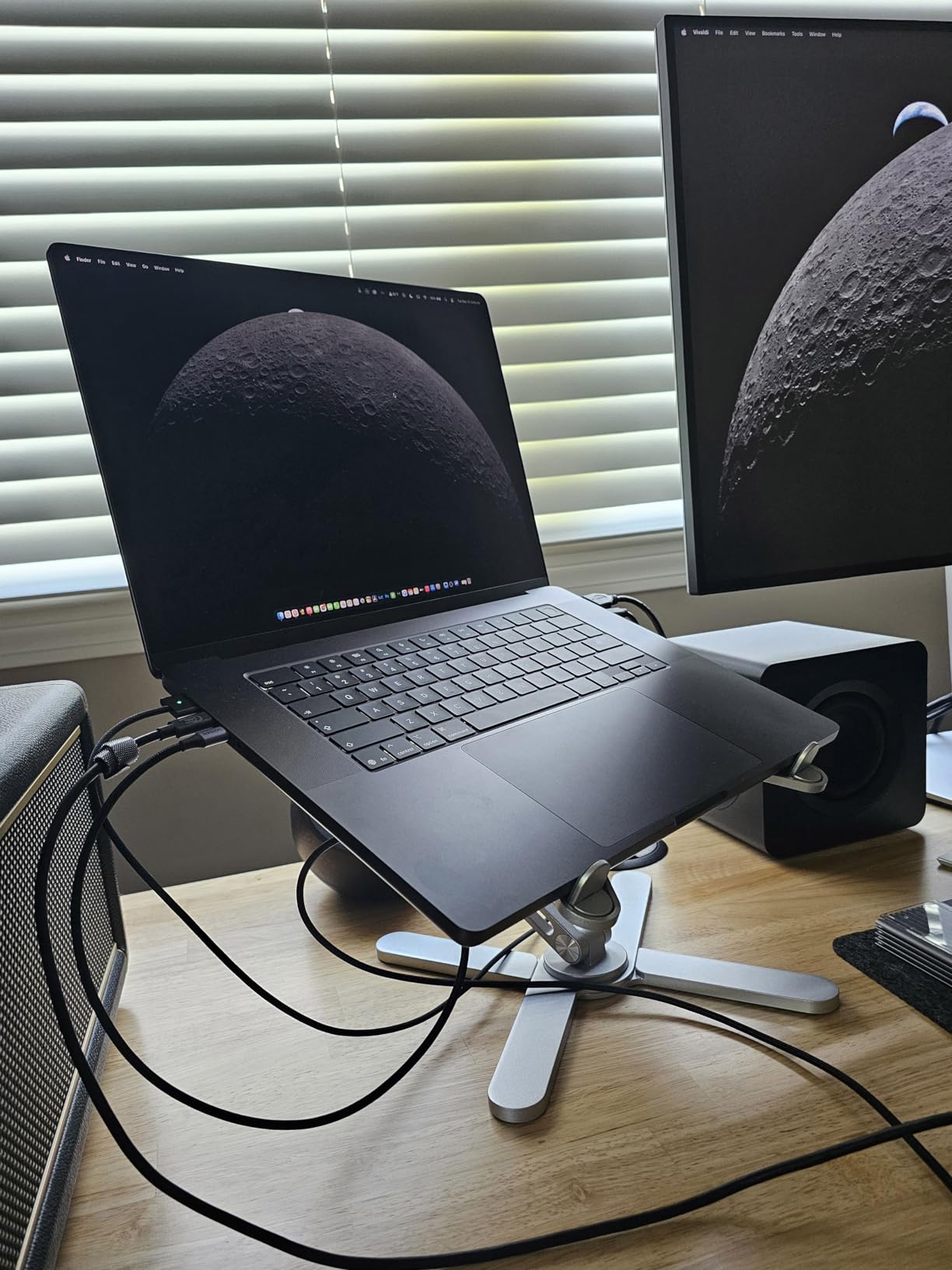 OMOTON LA10 360° Rotating Laptop Stand Riser for Desk, Ergonomic Foldable Computer Stand Adjustable Height Angles for Collaborative Work, Easy Storage Fit Macbooks, All Laptops up to 16 inches, Silver customer photo 2