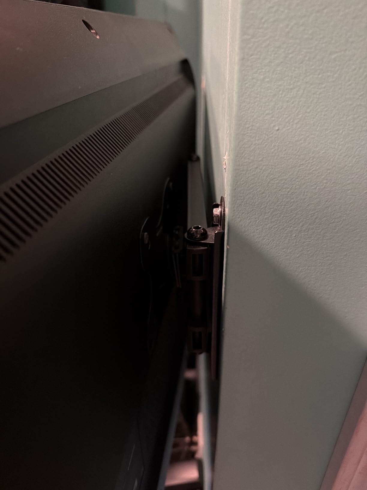 WALI Triple Monitor Wall Mount for 17 to 32 Inch, Computer Monitor Arm for 3 Screens, Swivel Tilt Wall Mount with Mounting Holes 75x75/100x100mm, Per Arm Holds Up to 15.4lbs (013ARM), Black customer photo 2