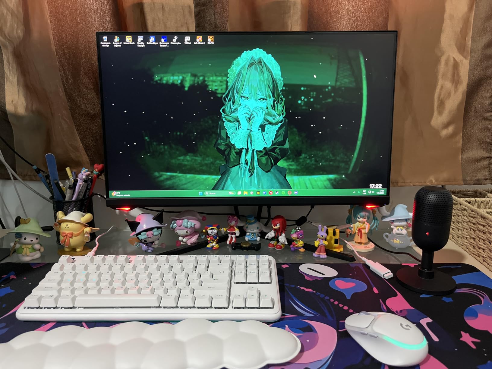 Razer Seiren V3 Mini USB Microphone: Condenser Mic - Supercardioid Pickup Pattern - Tap-to-Mute Sensor with LED Indicator - Shock Absorber - Ultra Compact - PC, Discord, OBS Studio, XSplit - Black customer photo 2