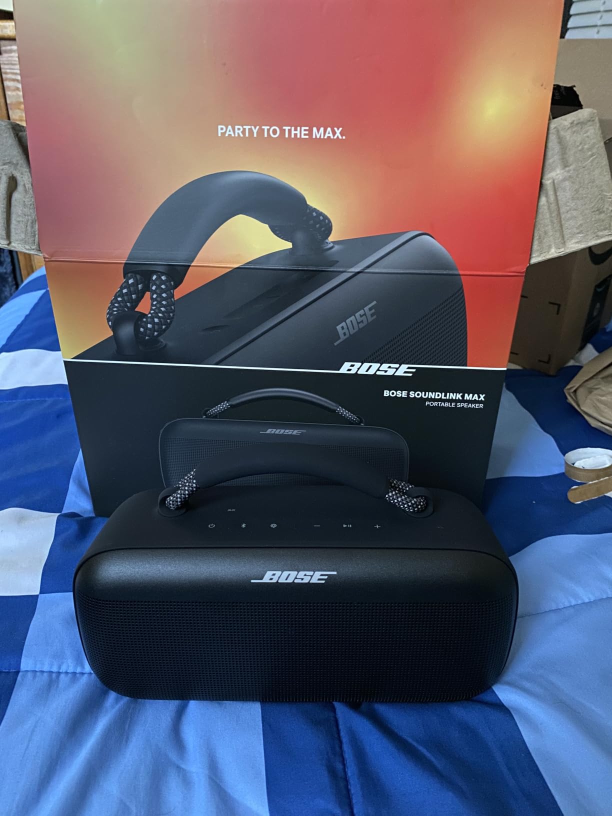 Bose SoundLink Max Bluetooth Speaker - Portable Wireless Party Speaker, IP67 Waterproof, Rope Handle, Up to 20 Hours of Playtime, USB-C customer photo 1