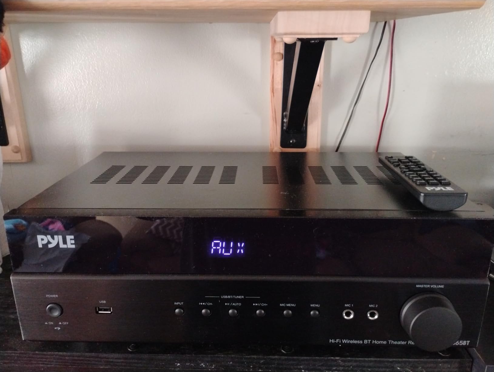 Pyle 5.2 Channel Hi-Fi Home Theater Receiver - 1000W MAX Wireless BT Surround Sound Stereo Amplifier System with 4k Ultra HD Support customer photo 1