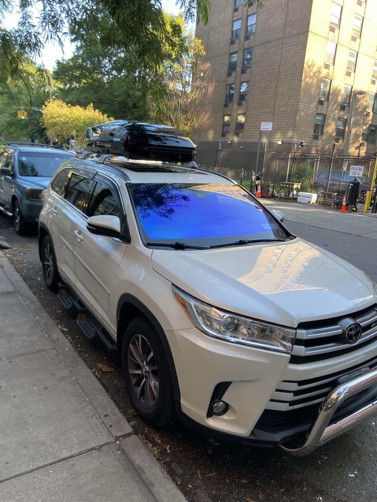Thule Motion 3 Rooftop Box customer photo 2