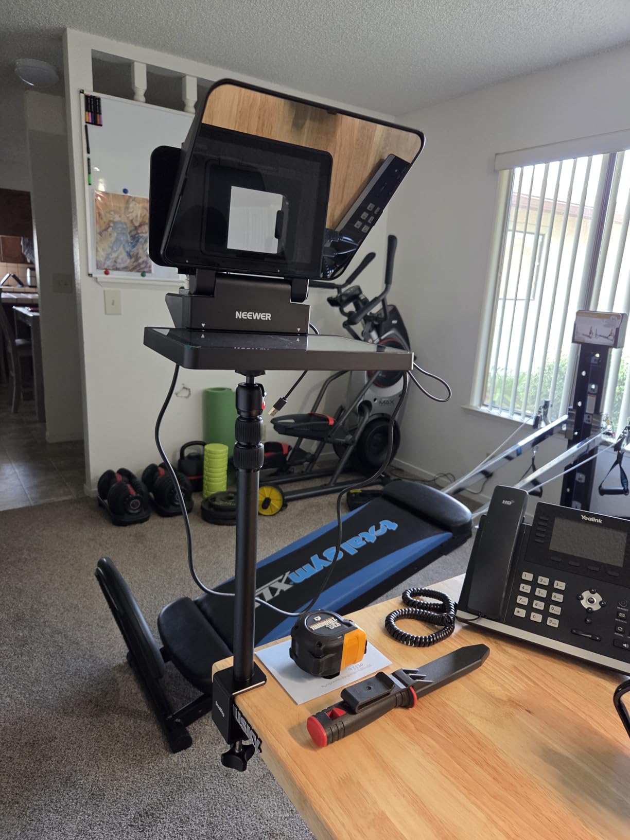 Neewer Teleprompter X14 III with RT113 Remote/App Control, 45 Degree Tilt 14
