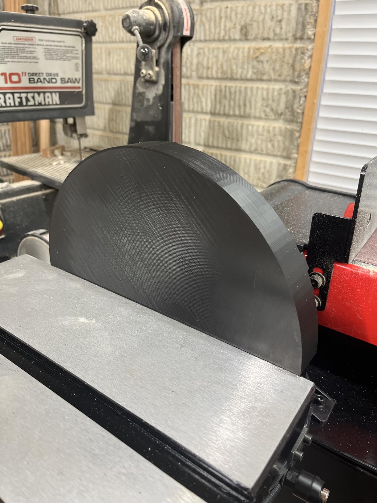 BUCKTOOL Powerful 1-1/2 HP Bench Belt Sander for Wood Working 6 in. x 48 in. Belt and 10 in. Disc Sander BD61000 customer photo 2