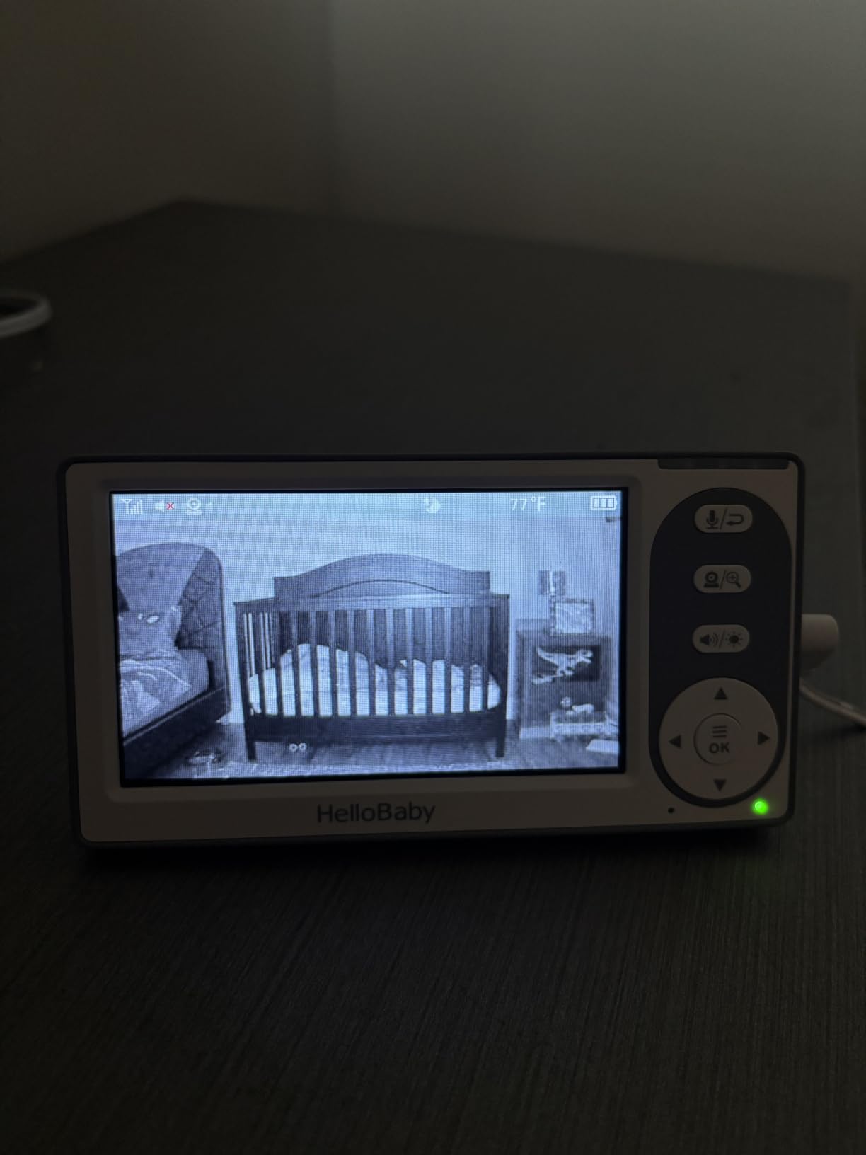 HelloBaby 4.3'' Video Baby Monitor with 30 Hours Battery, Remote Pan-Tilt-Zoom Baby Monitor No WiFi, Baby Monitor with Camera and Audio, Night Vision, ECO Mode, Two-way Talk, 8 Lullabies, 1000ft Range customer photo 2