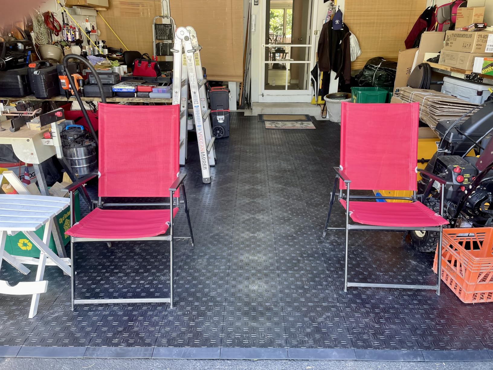 VEVOR Garage Floor Tiles 12 x 12 x 0.53 inch, Interlocking Design Ease of Installation Double-Sided Texture Non-Slip Sturdiness, for Garages, Basements, Repair Shops, Graphite Gray, 50 Pack customer photo 1