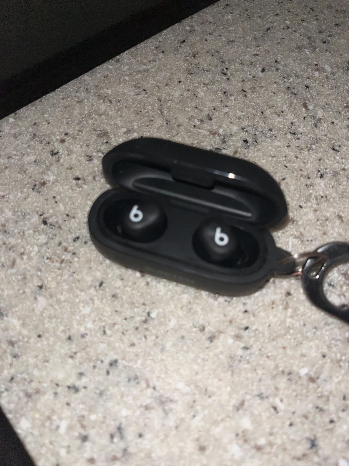 Beats Solo Buds - Wireless Bluetooth Earbuds, 18 Hours of Battery Life, Apple & Android Compatibility, Built-in Microphone - Matte Black customer photo 1