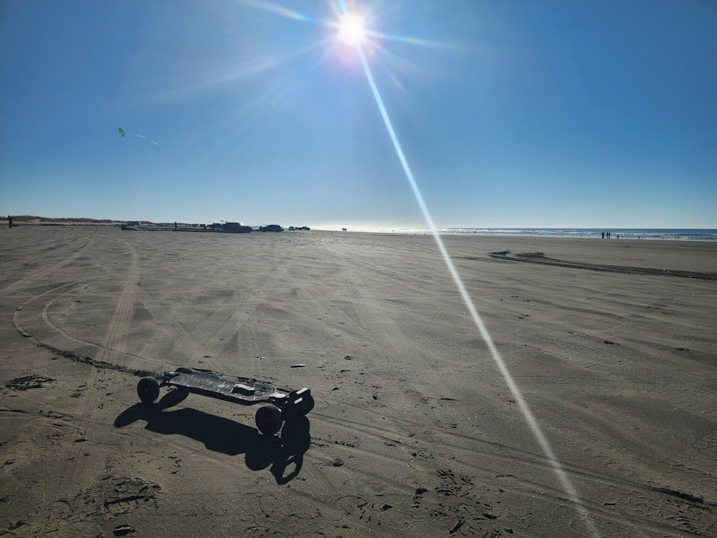 isinwheel Off Road Electric Skateboard with Remote, 3000W Belt Drive Motor, 32 MPH Top Speed & 28 Miles Range, Electric Longboard for Adults with Ambient Light, IP54 Off-Road Electric Longboard customer photo 2