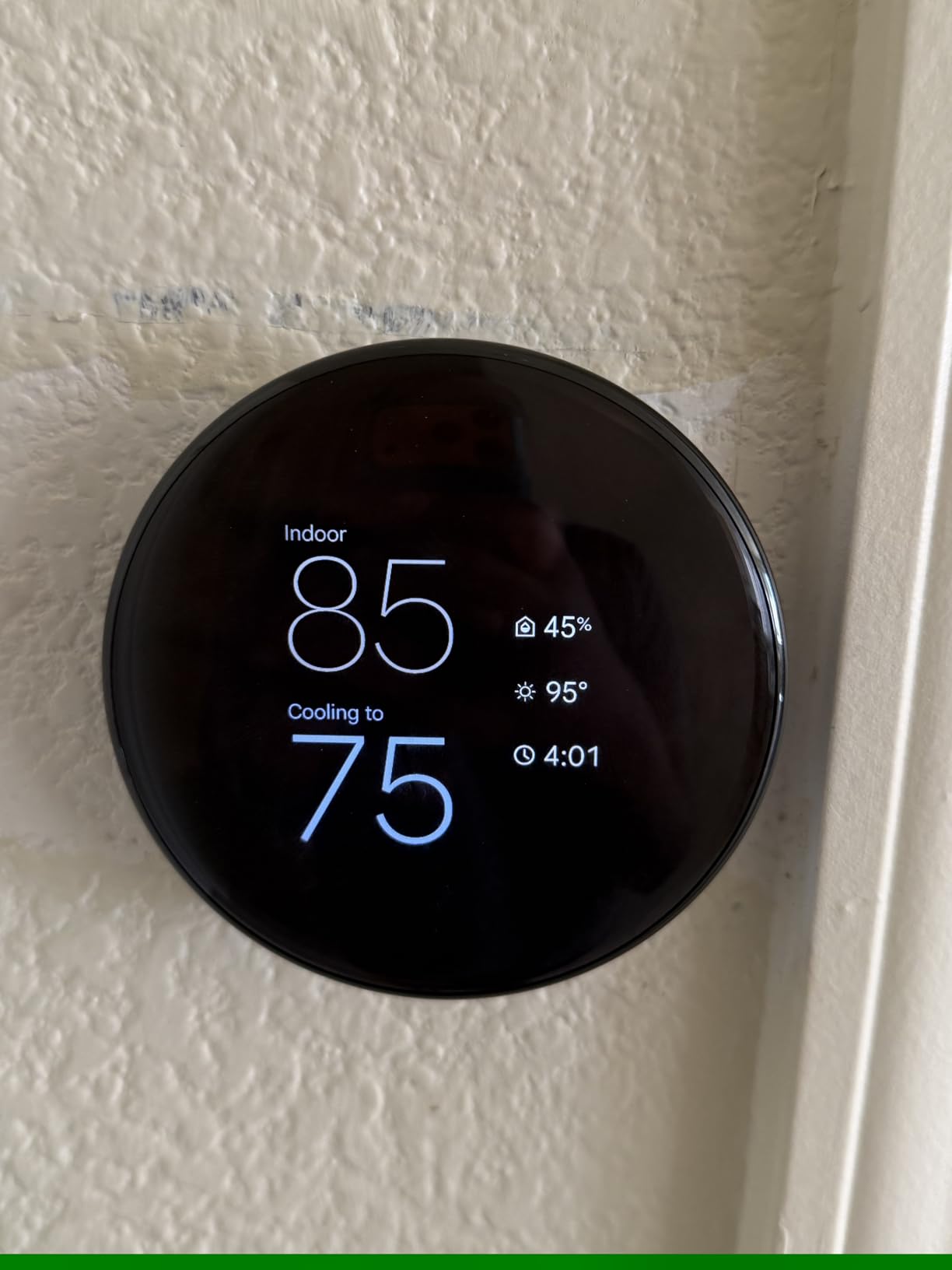 Google Nest Learning Thermostat (4th gen) + Nest Temperature Sensor (2nd gen) - Silver customer photo 1