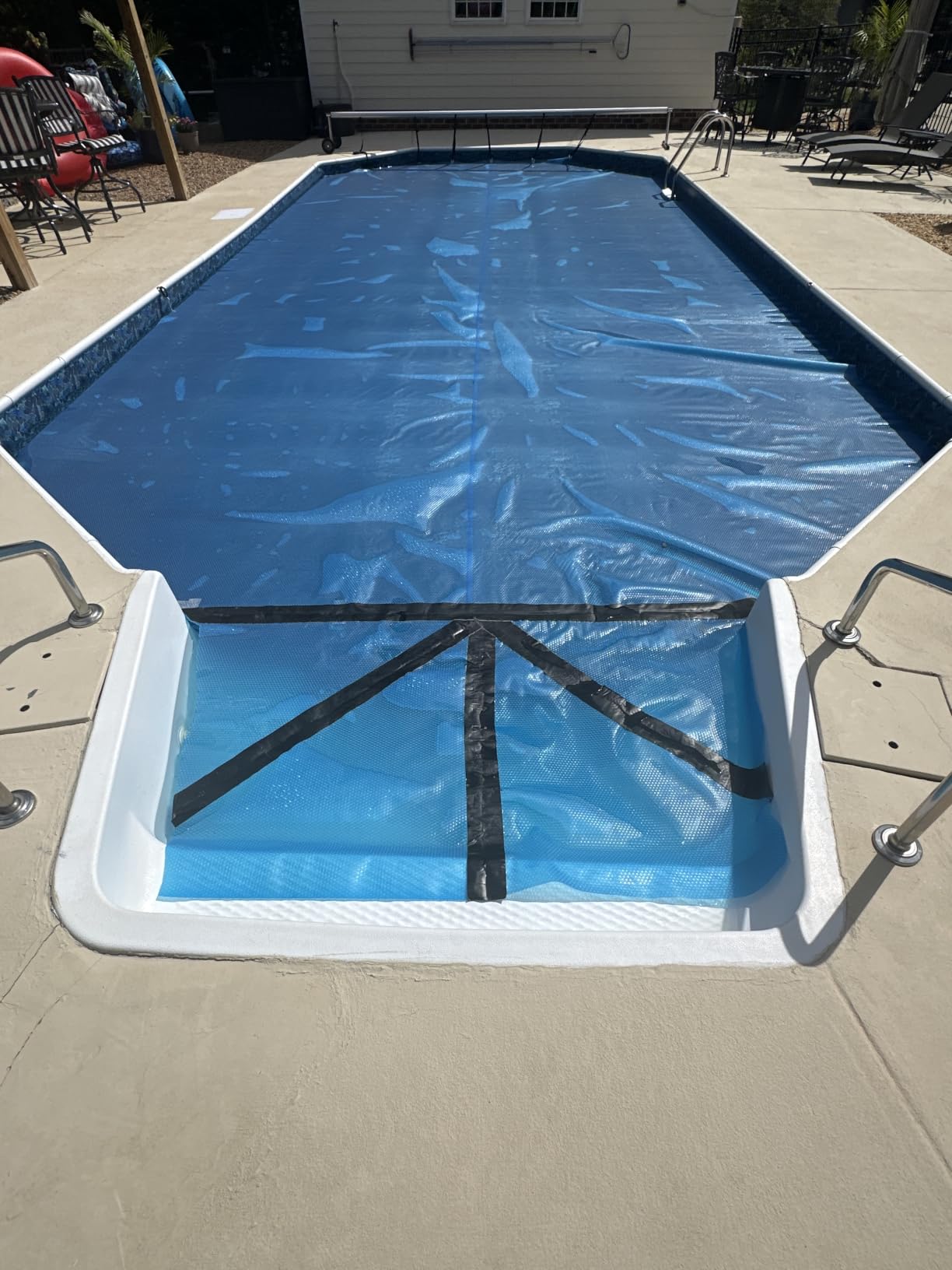 VEVOR Solar Pool Cover, 40 x 20 ft Rectangle Solar Cover 16 mil for Pools, Inground Above Ground Swimming Pool Solar Blanket with Bubble, Heat Retaining Solar Covers Blue customer photo 2