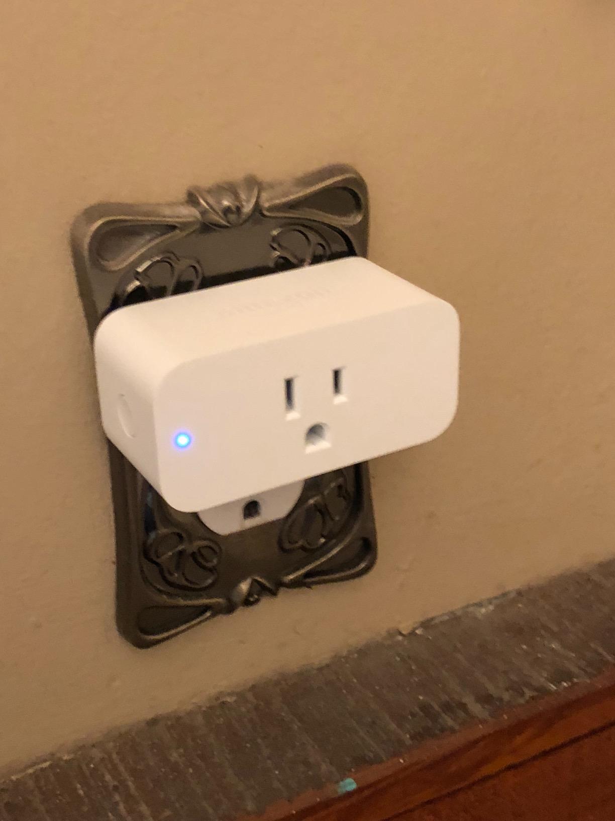 Amazon Smart Plug, Works with Alexa, Simple Setup, Endless Possibilities (2-Pack) customer photo 1