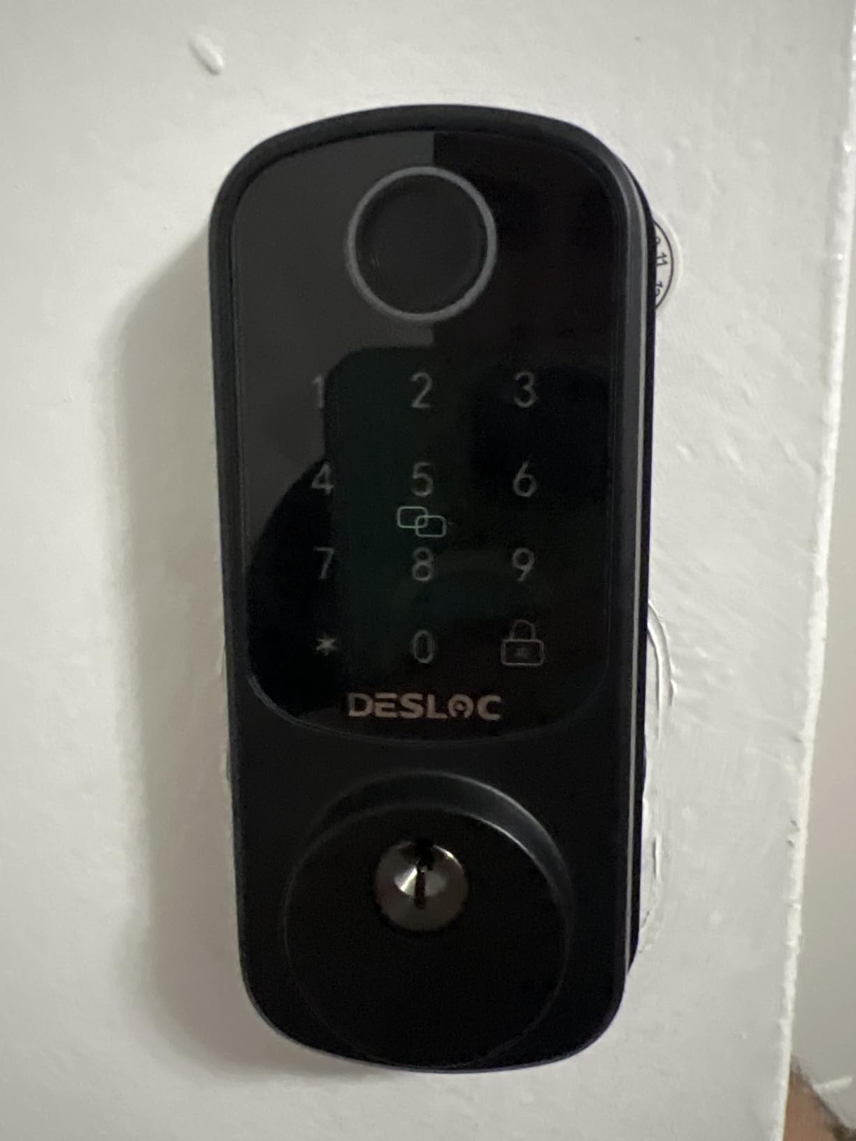 DESLOC B200 Fingerprint Smart Door Lock with App Control, Keyless Entry Deadbolt for Front Door, Auto Lock, Touchscreen Keypad, 8 Unlock Methods, USB-C Backup Power, 12-Month Battery, BHMA Grade 3 customer photo 1