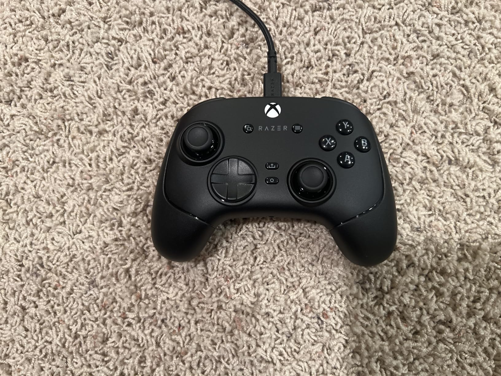 Razer Wolverine V3 Pro Wireless Gaming Controller: Licensed for Xbox Series X|S, Xbox One, Windows PC - 6 Remappable Buttons - Fast Triggers - Customizable Thumbsticks - Wired Tournament Mode customer photo 2