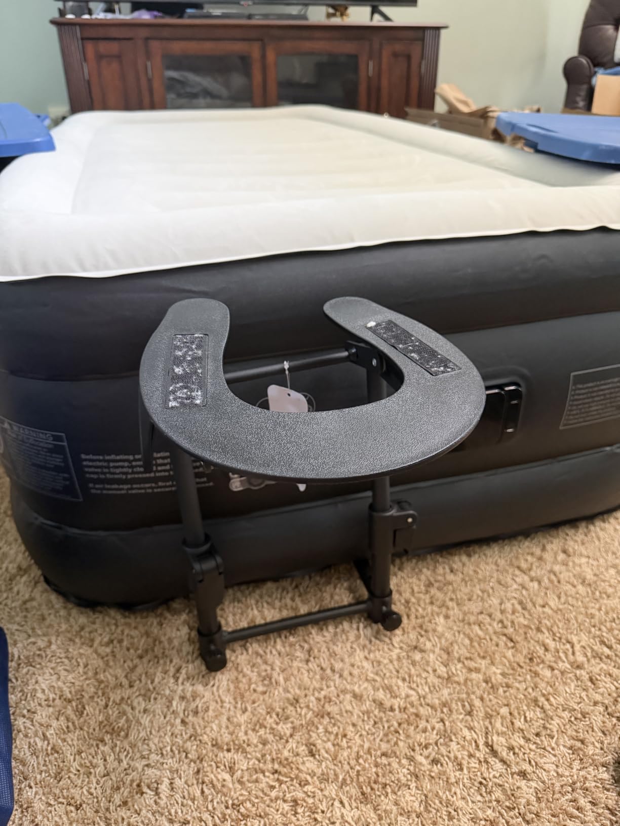 COMMOUDS Queen Air Mattress with Battery Powered Pump customer photo 1